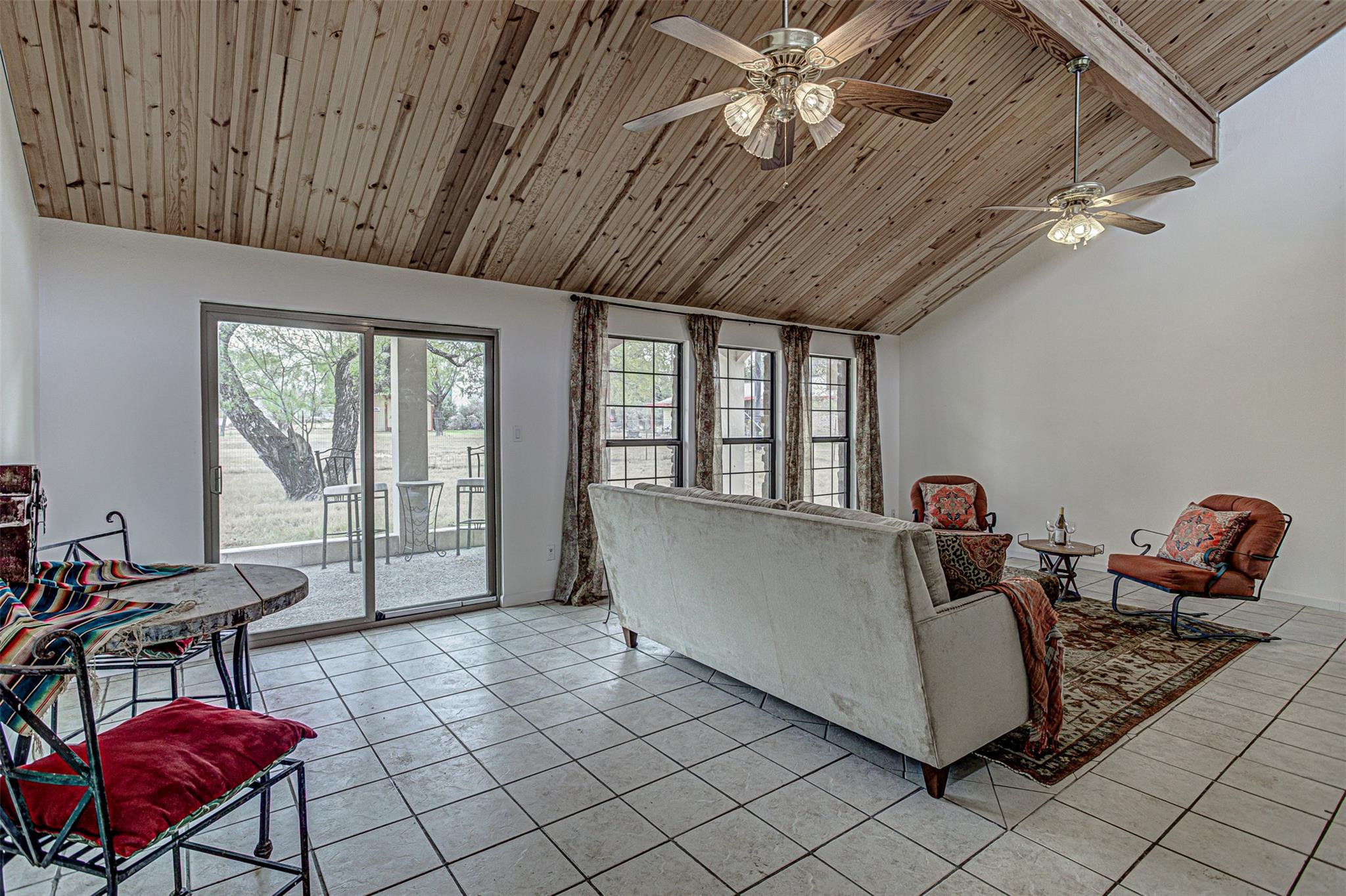 850 Fir LN, Cottonwood Shores