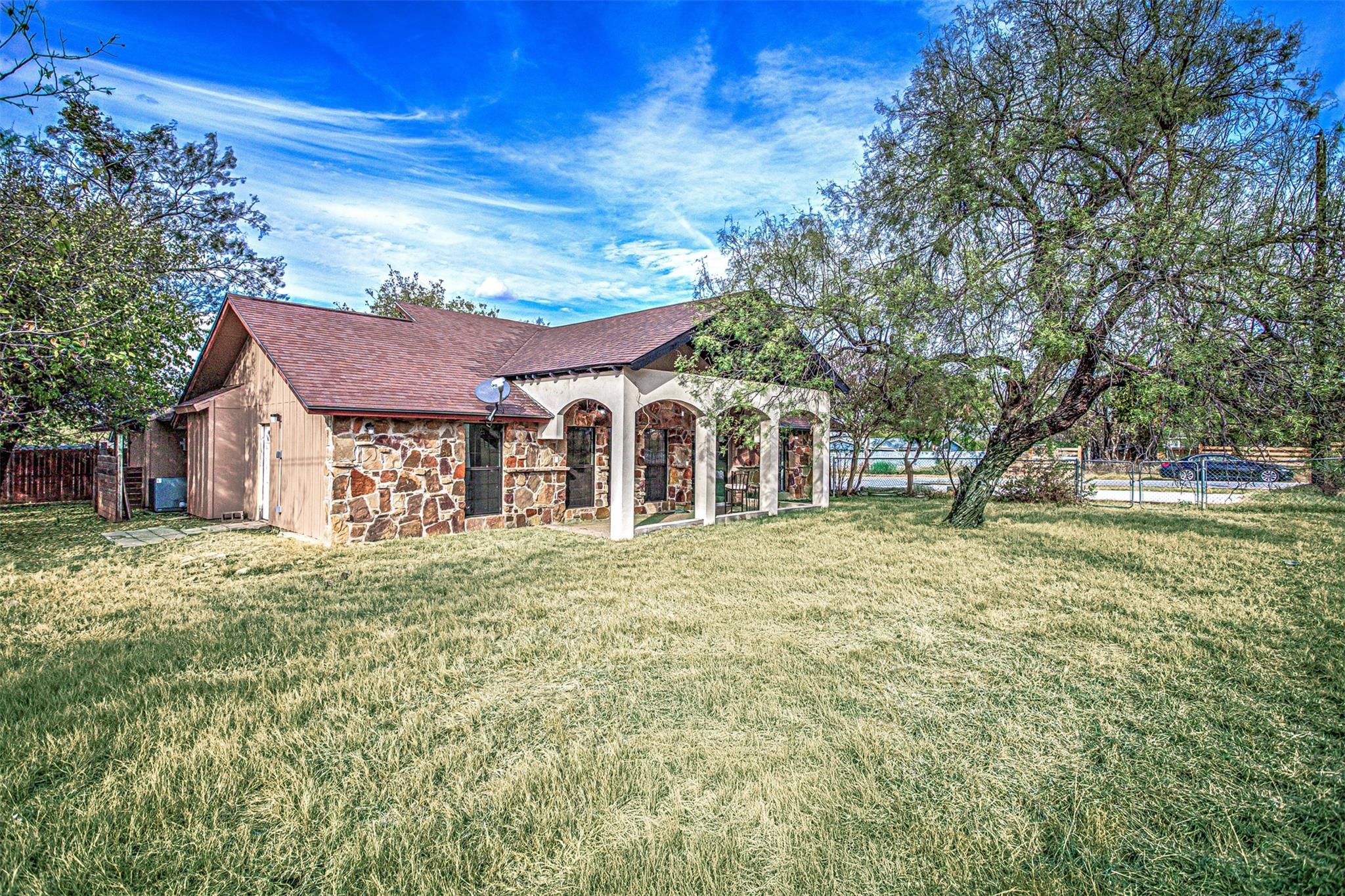 850 Fir LN, Cottonwood Shores