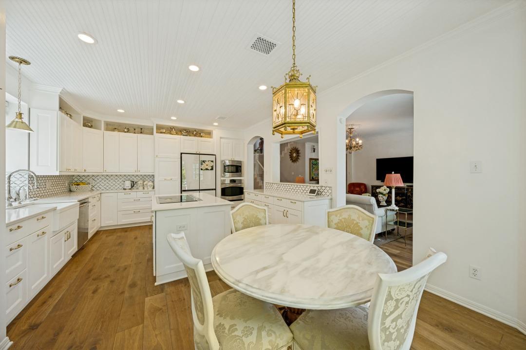 10024 Circleview DR