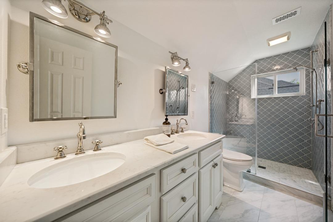 10024 Circleview DR