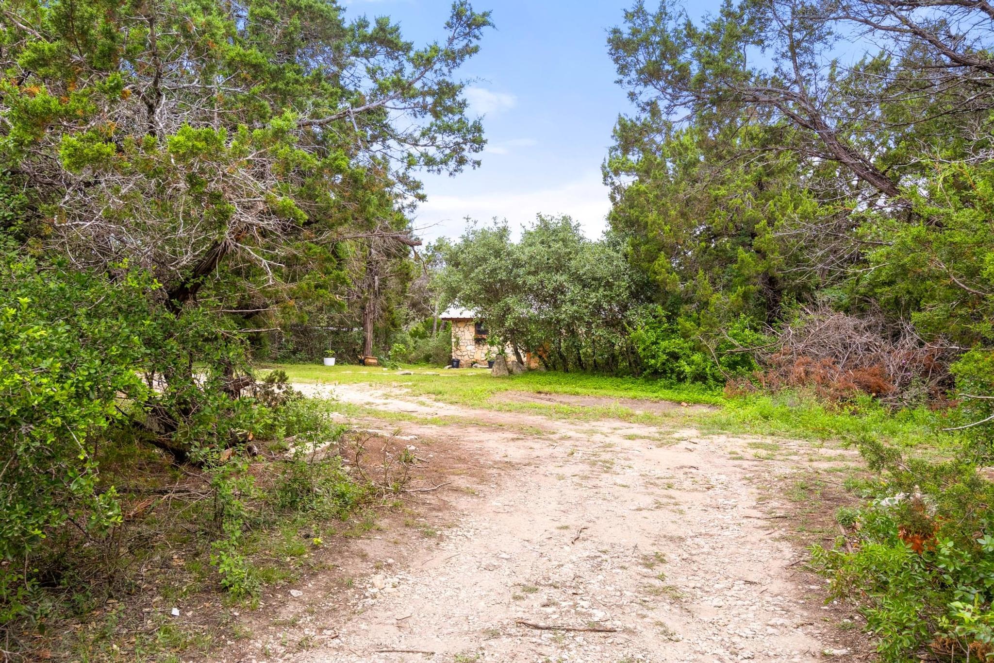 8100 Kuhn DR
