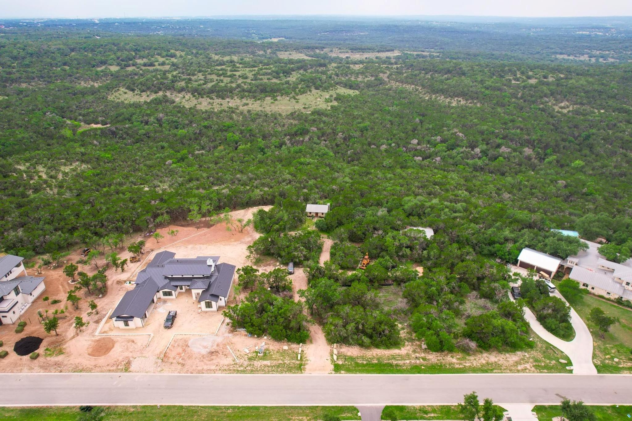 8100 Kuhn DR
