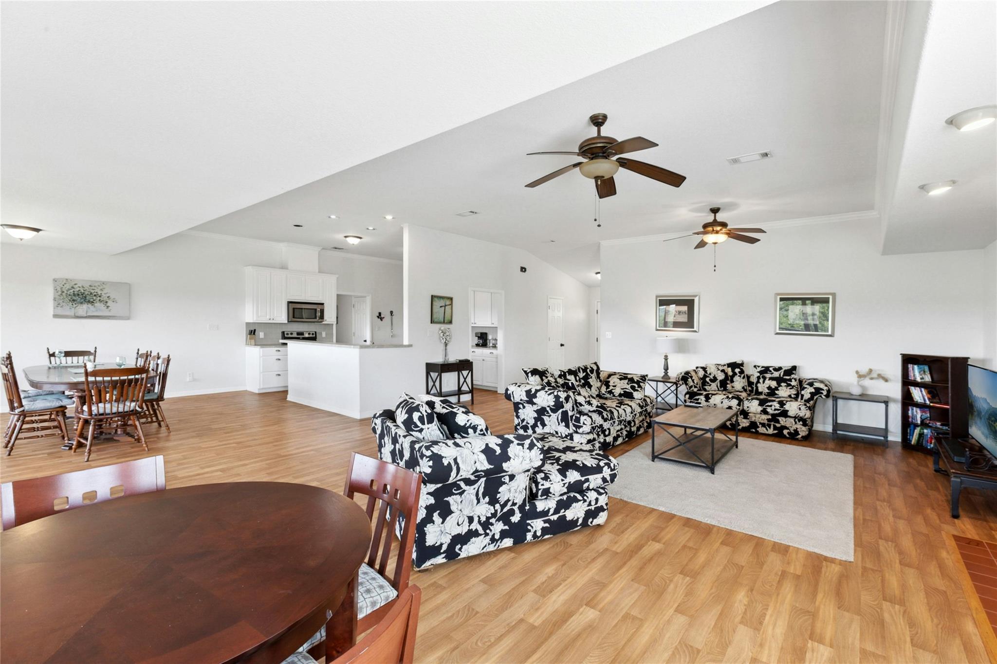 2806 Truman CV