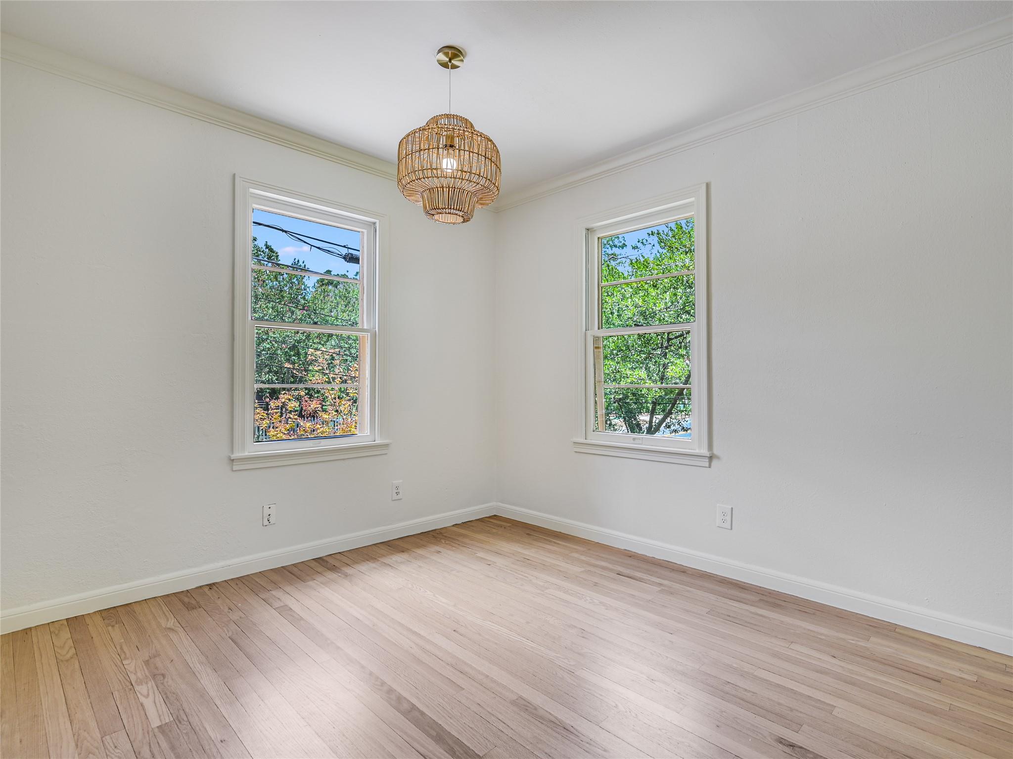 501 Carolyn Ave