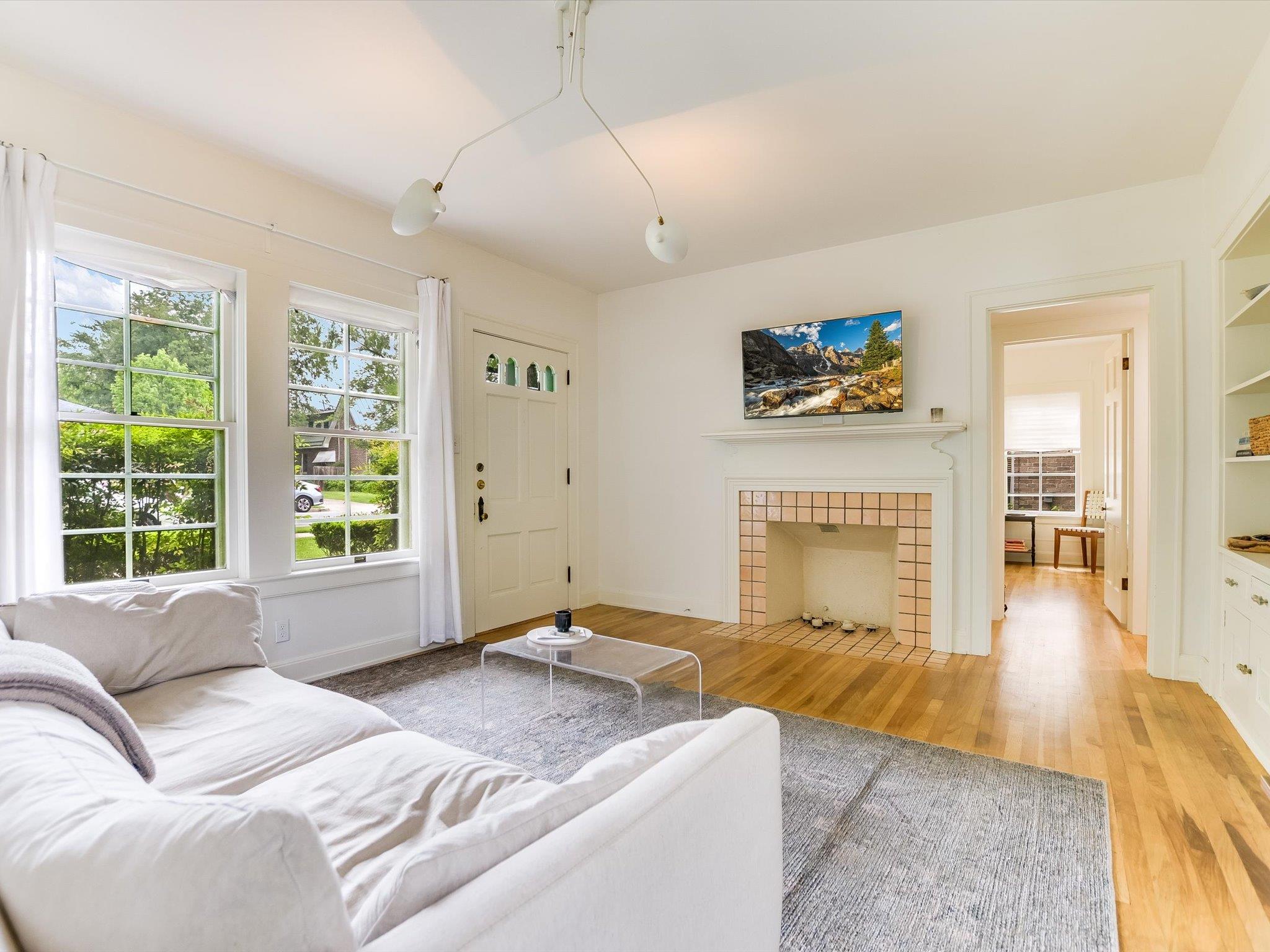 501 Carolyn Ave