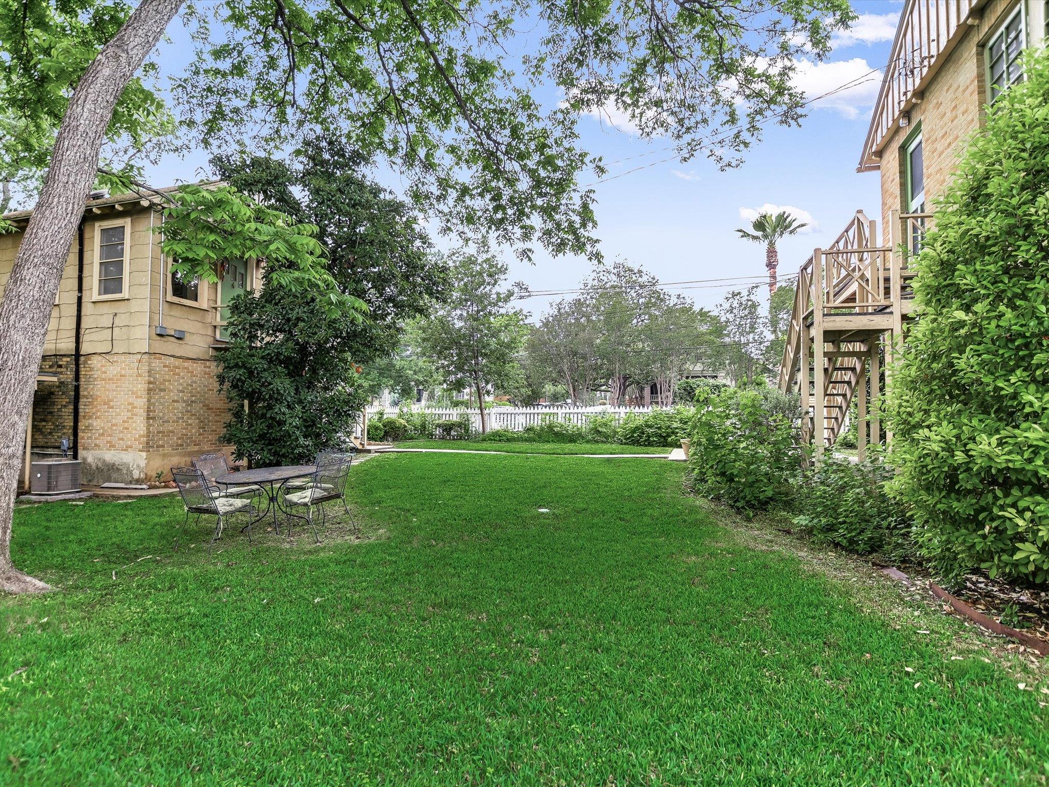 501 Carolyn Ave