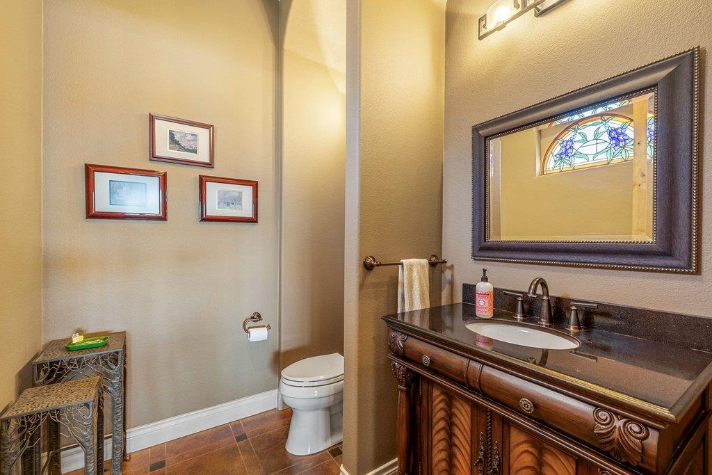 1310 Hurst HOLW
