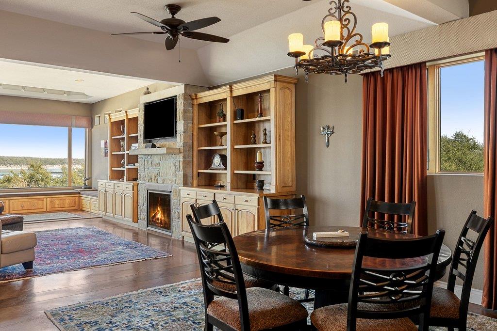 1310 Hurst HOLW