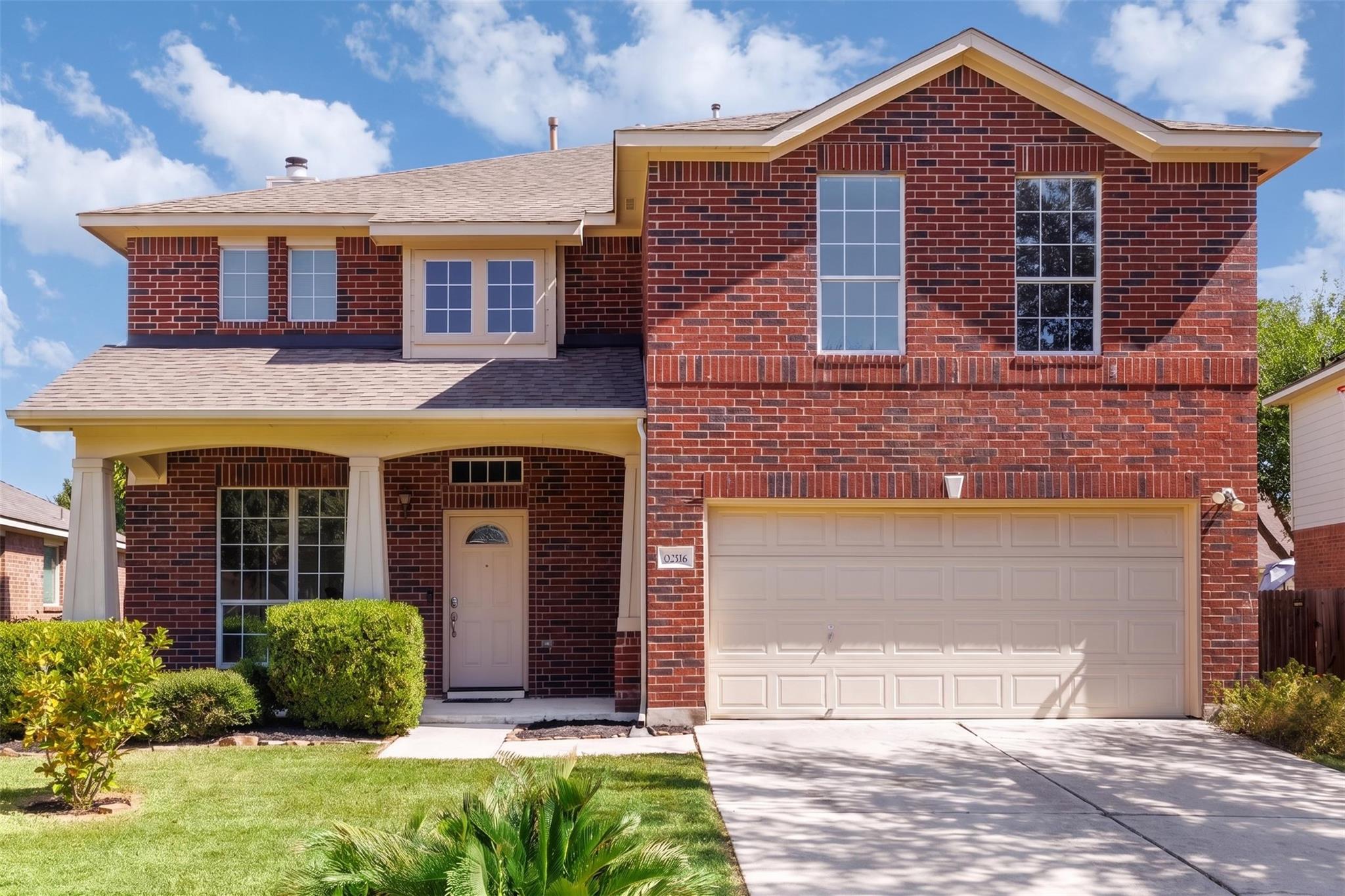 20516 Farm Pond LN
