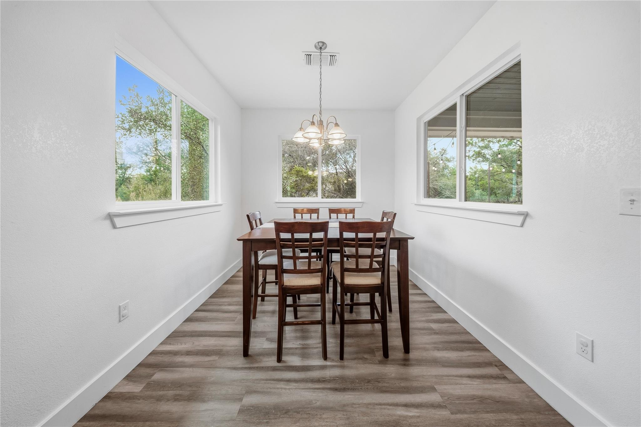 7502 Stable LN