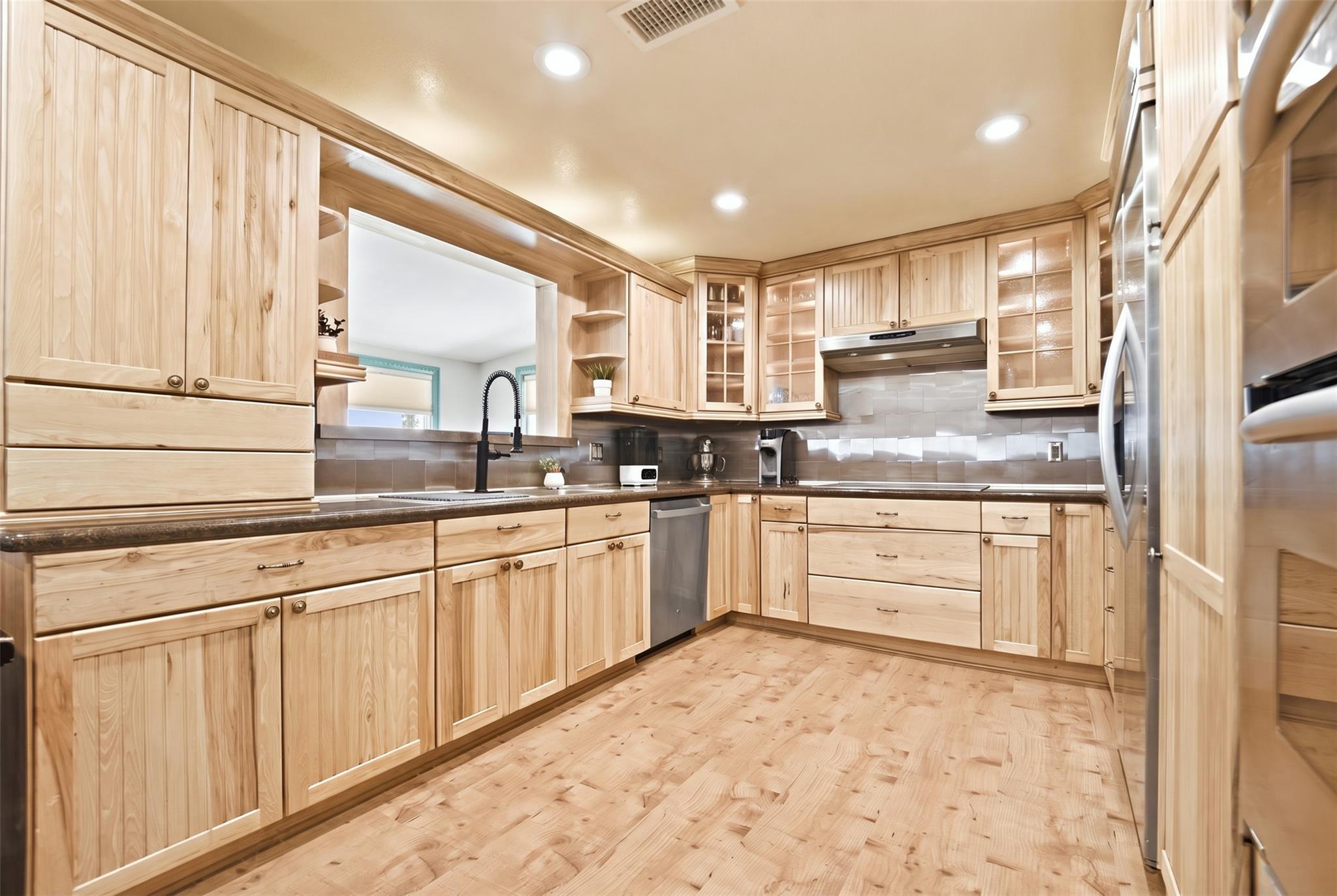 114 Pinedale DR