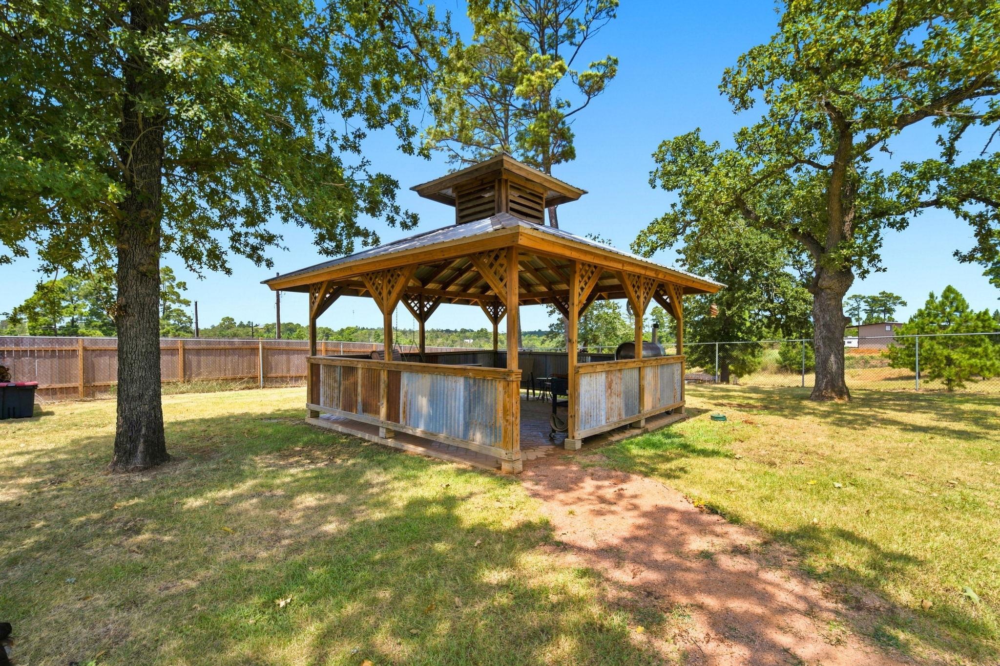 114 Pinedale DR