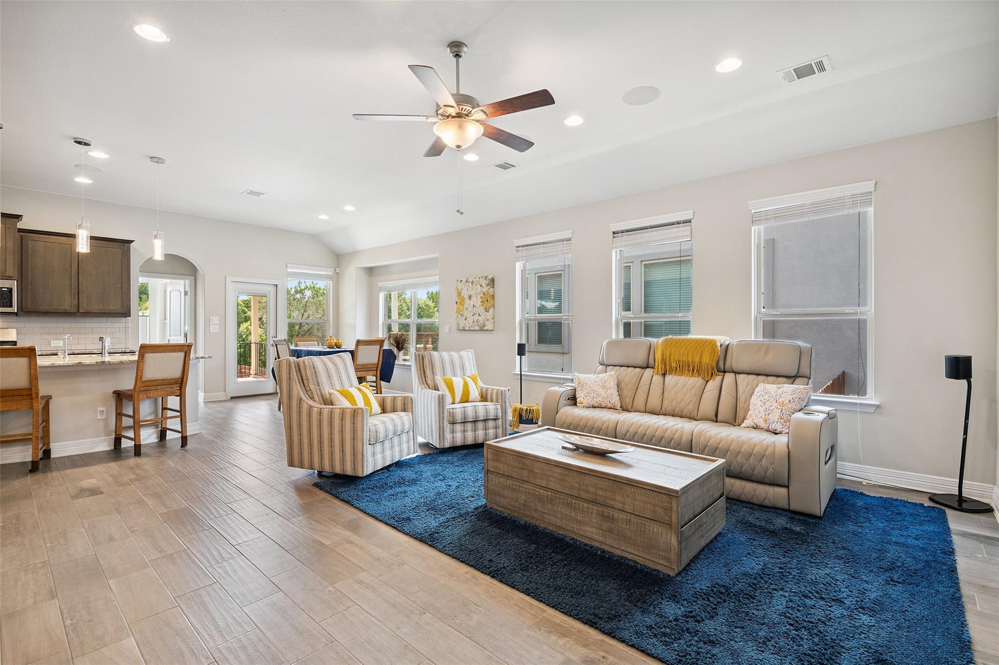 6724 Llano Stage TRL