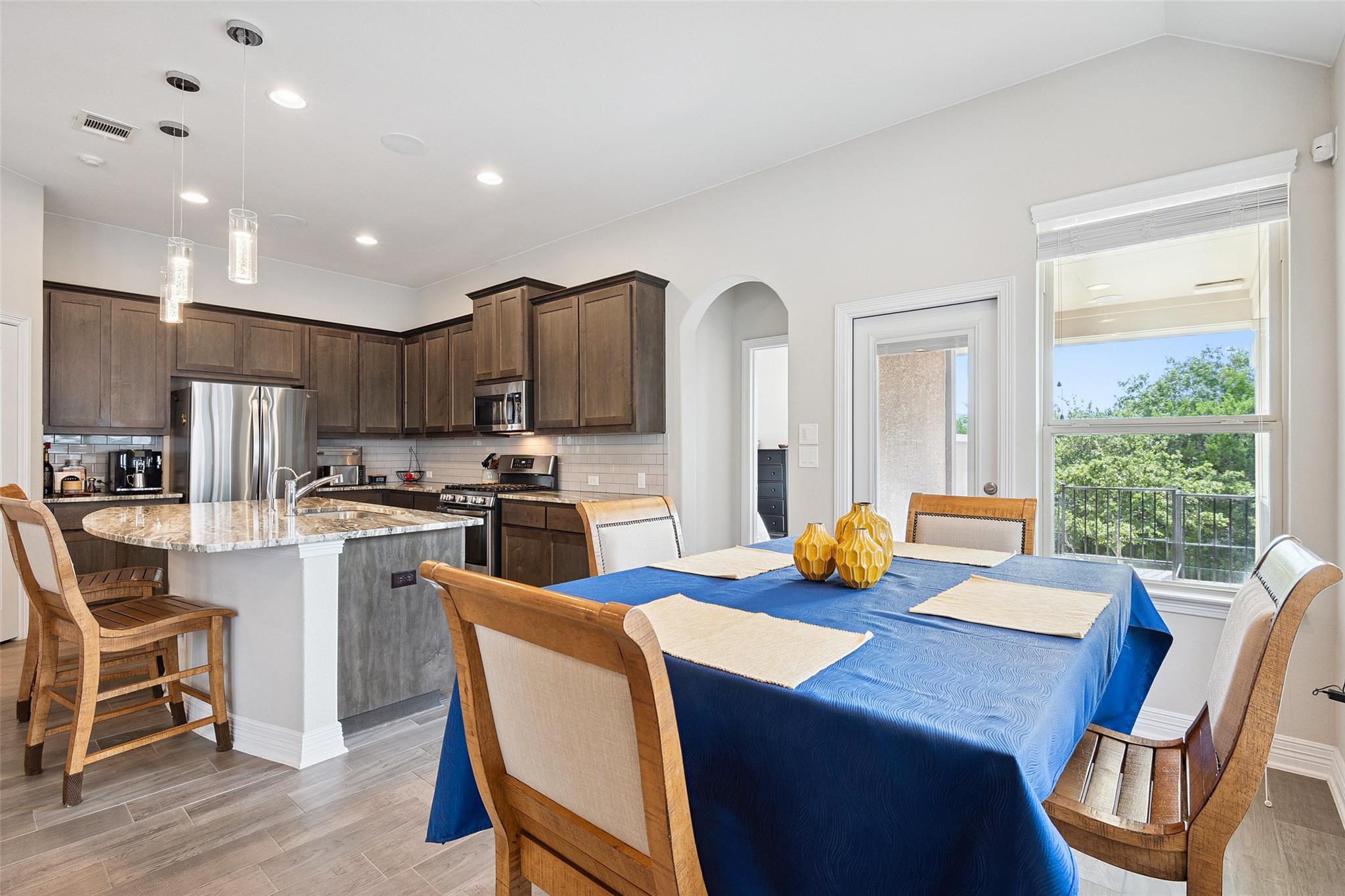 6724 Llano Stage TRL