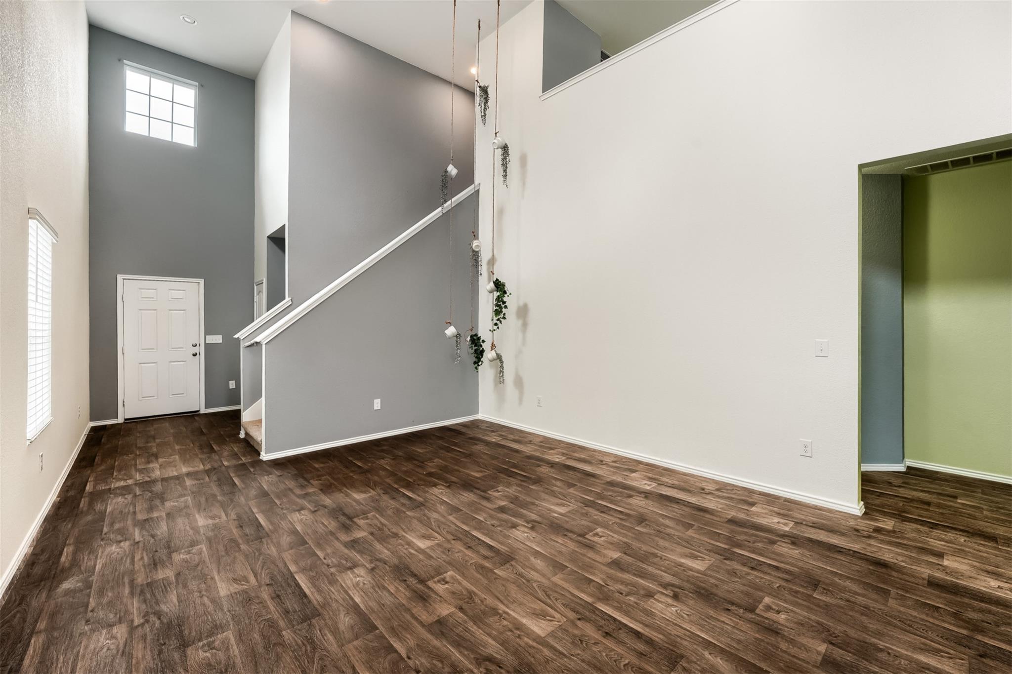 3509 Conyers LN