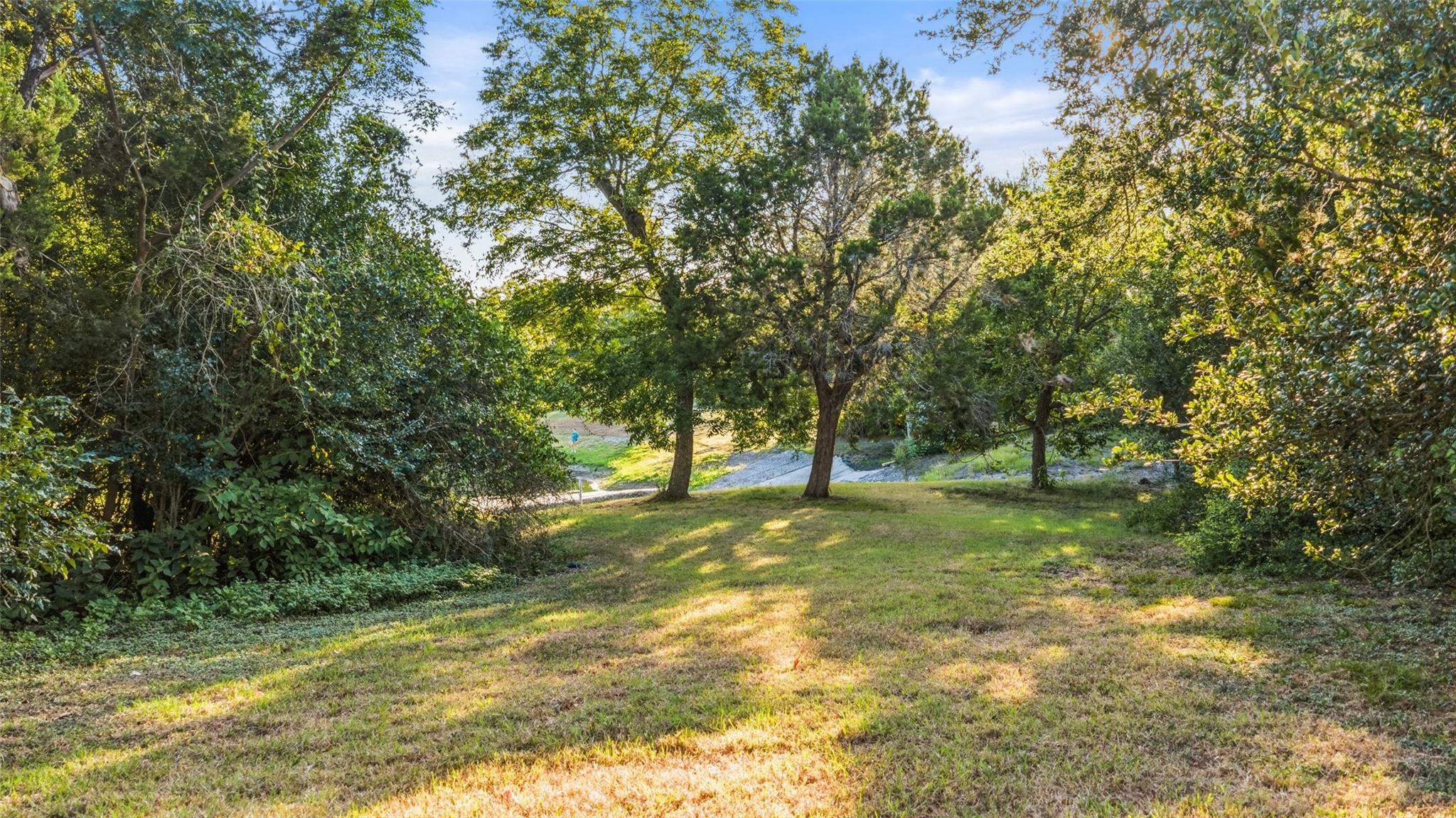 581 Aspen DR