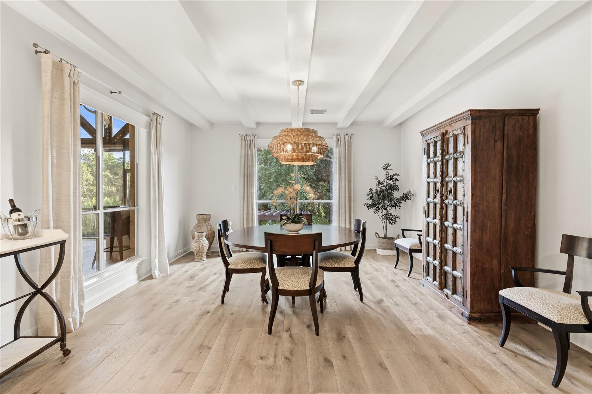 581 Aspen DR