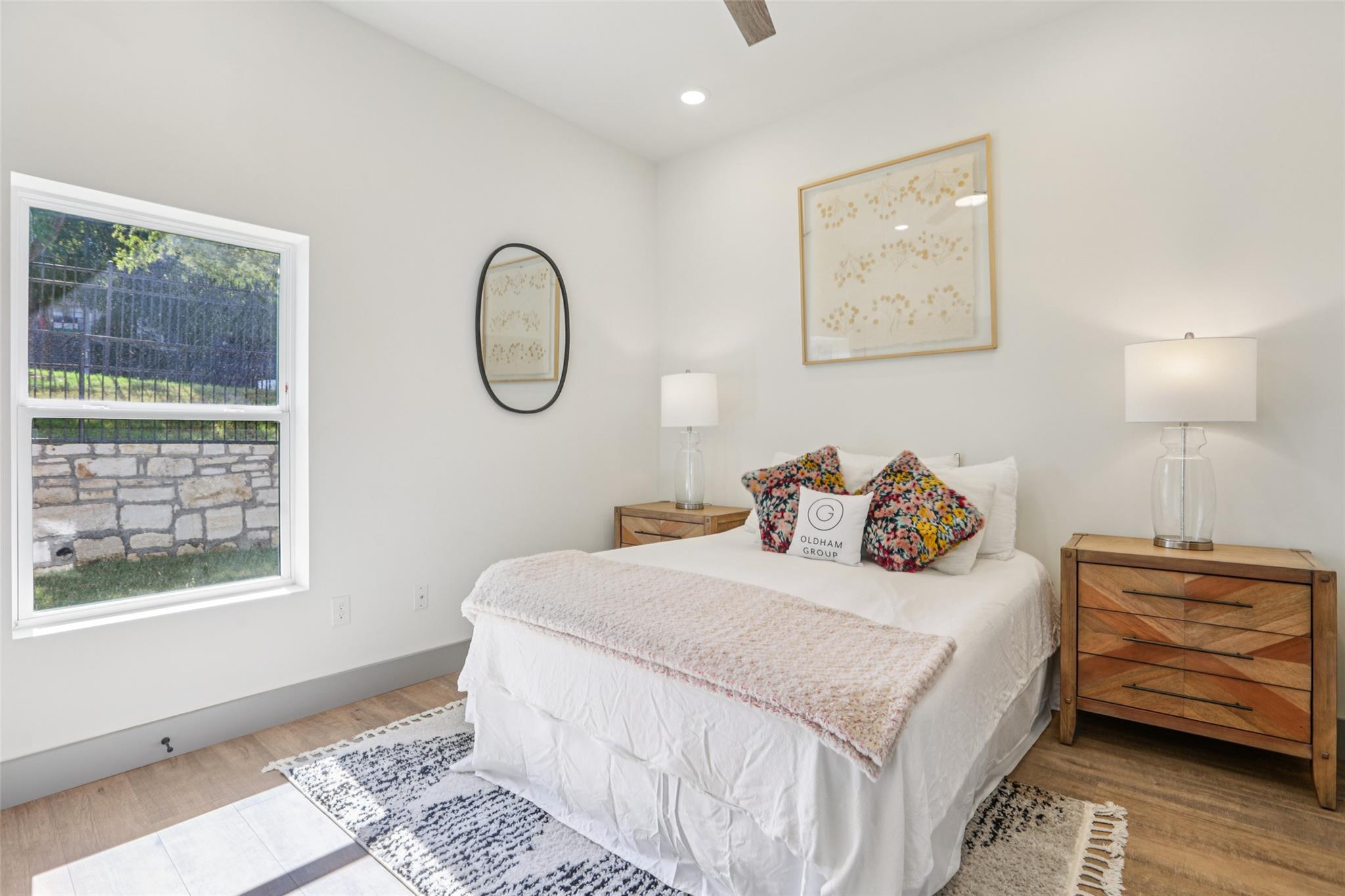 2450 Wickersham LN # 2023