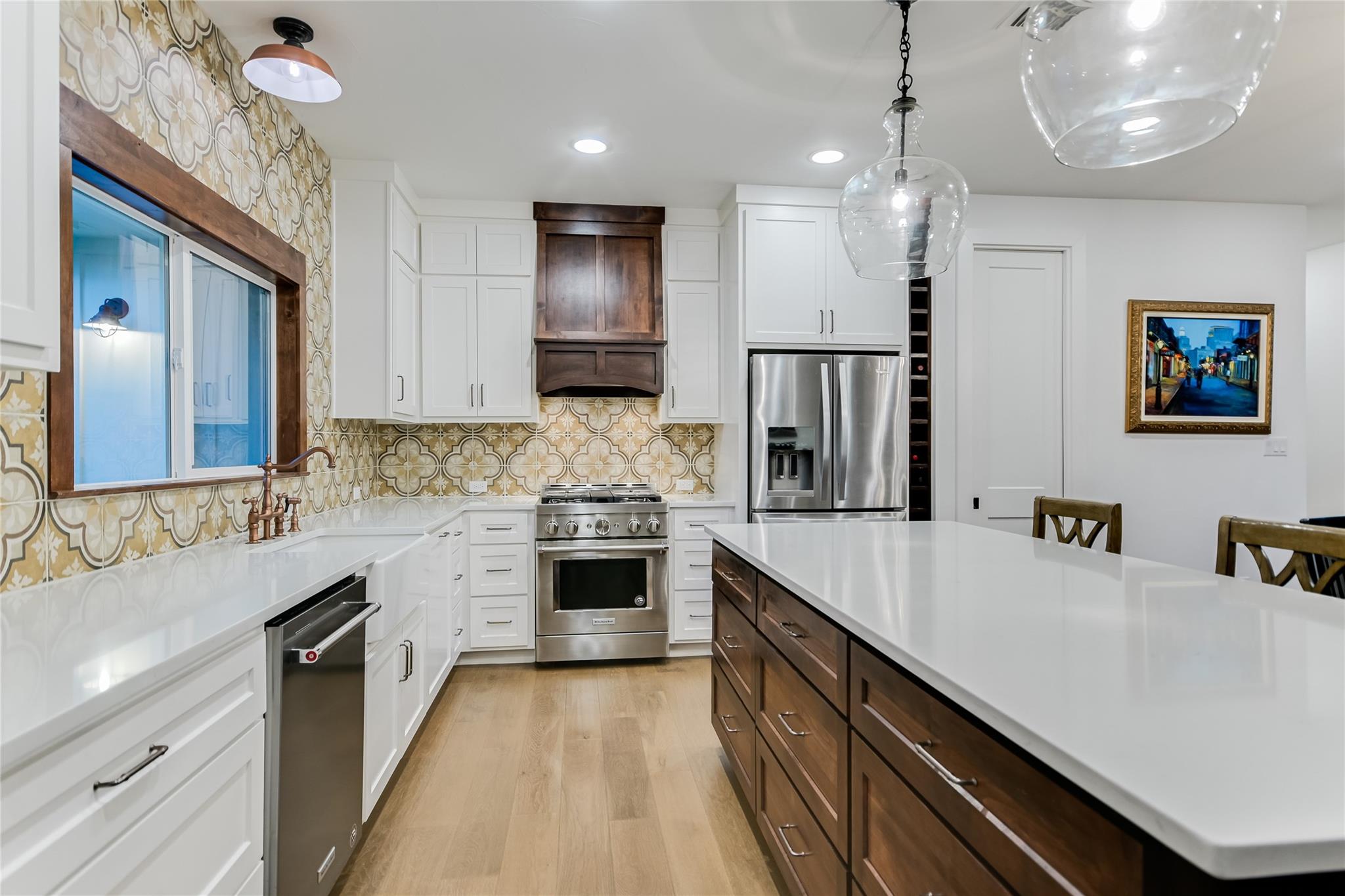 270 RAMBLING OAKS DR