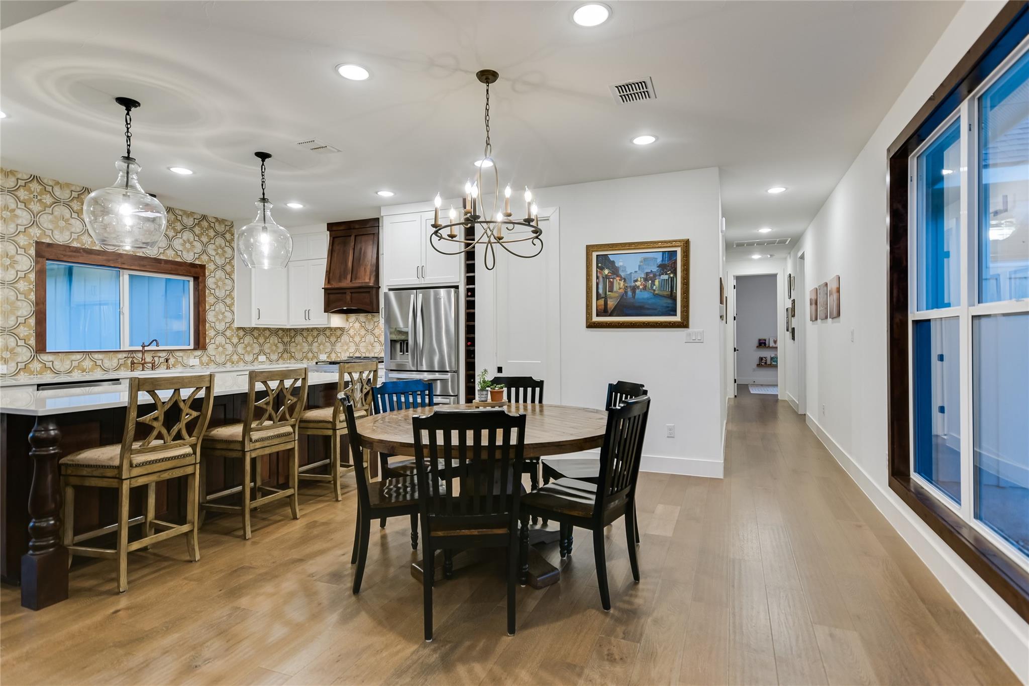 270 RAMBLING OAKS DR