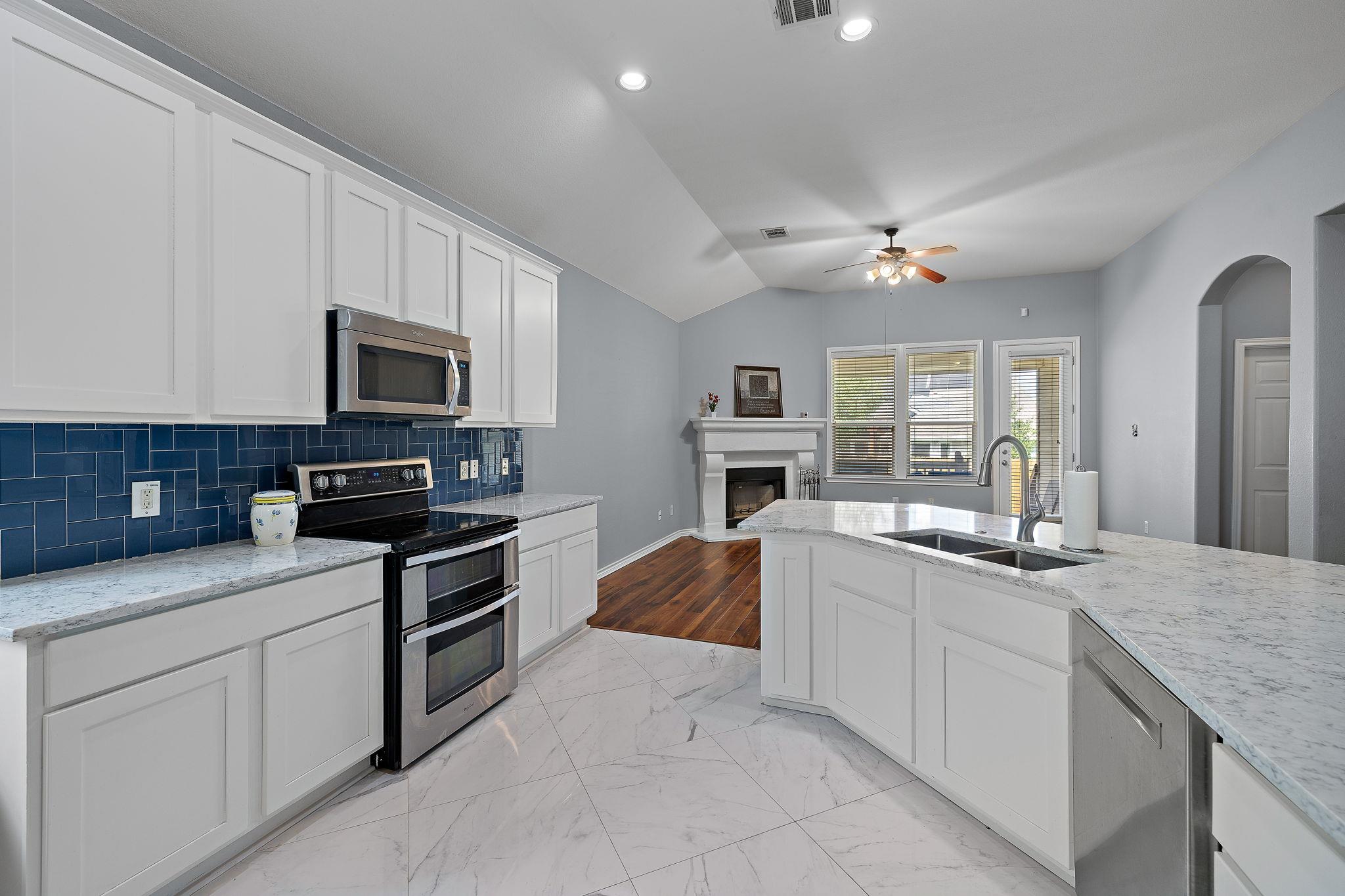 123 Justin Leonard DR