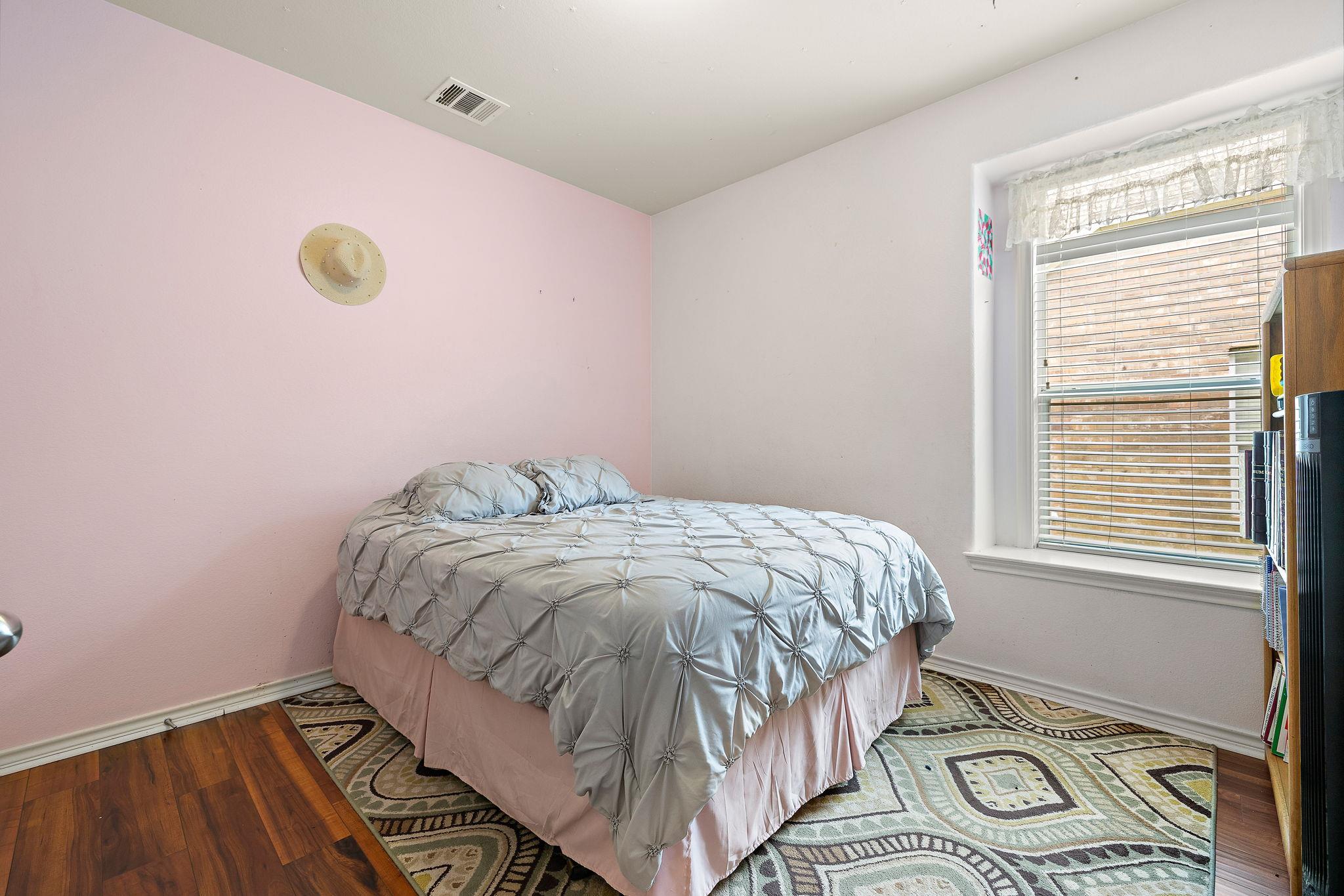 123 Justin Leonard DR