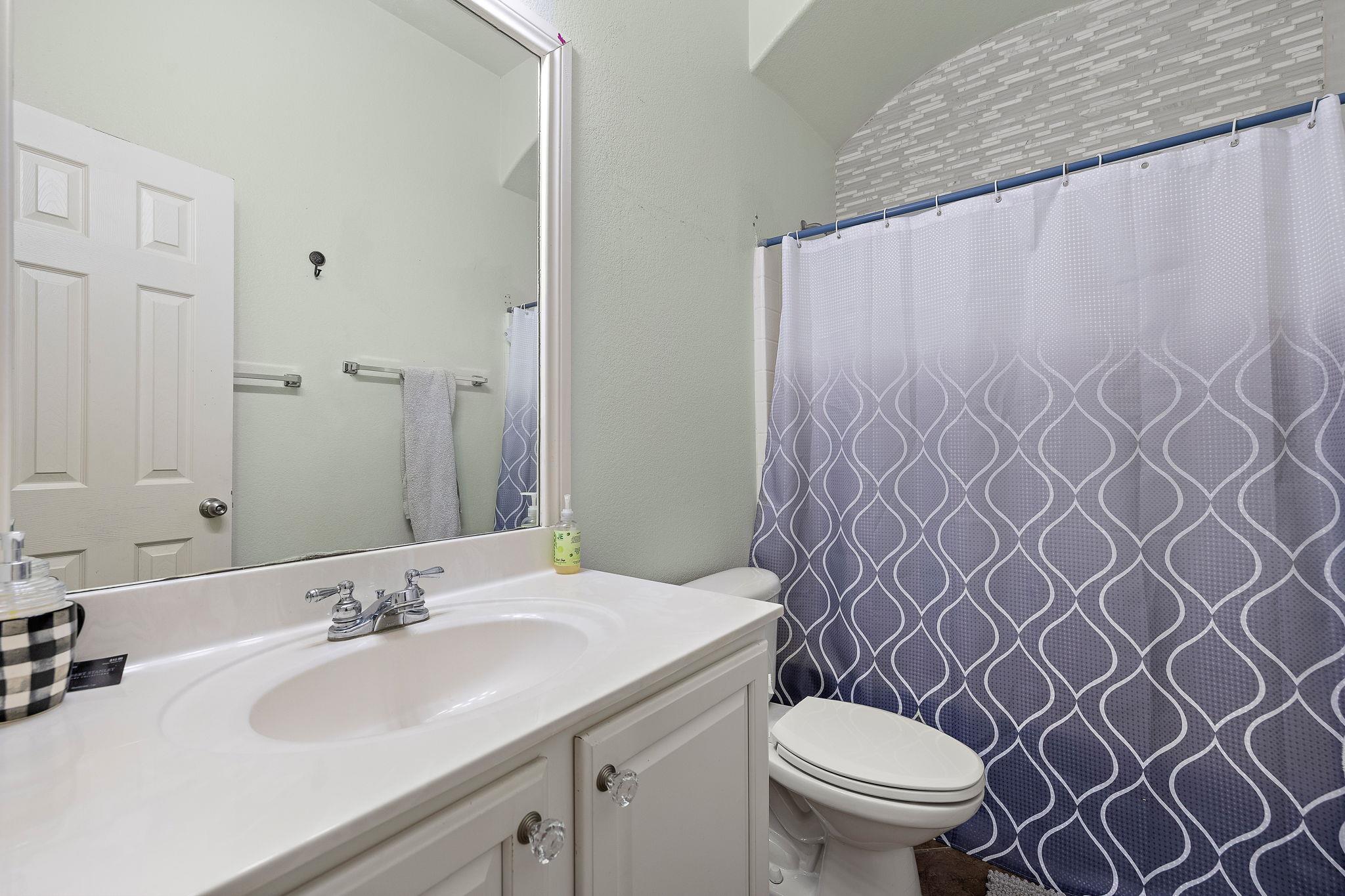 123 Justin Leonard DR