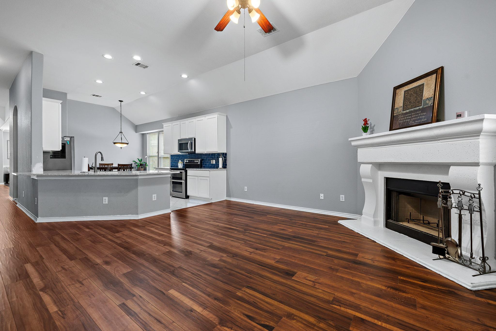 123 Justin Leonard DR