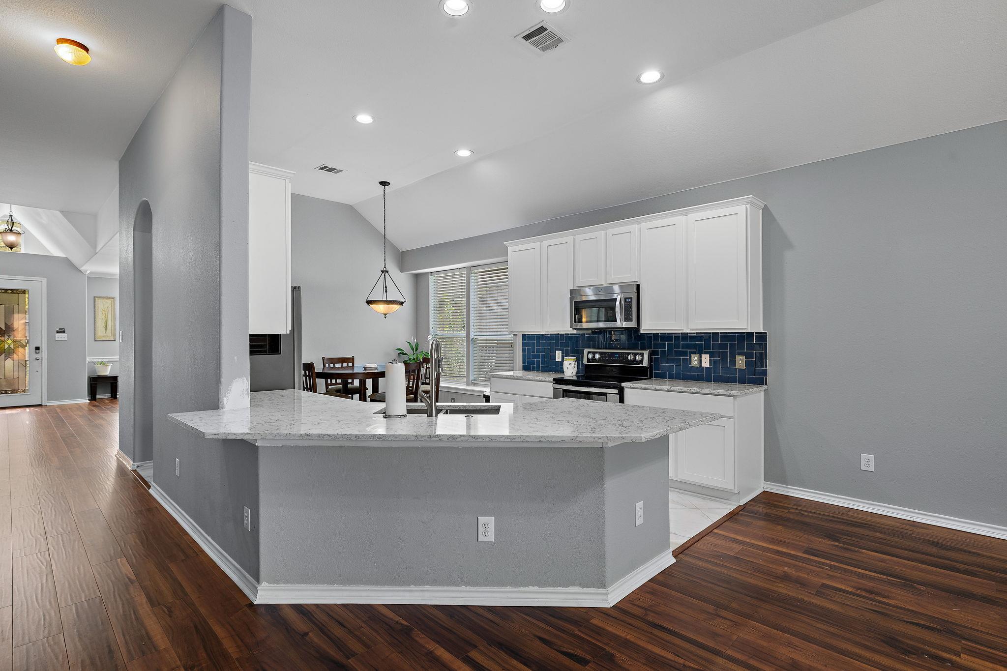 123 Justin Leonard DR