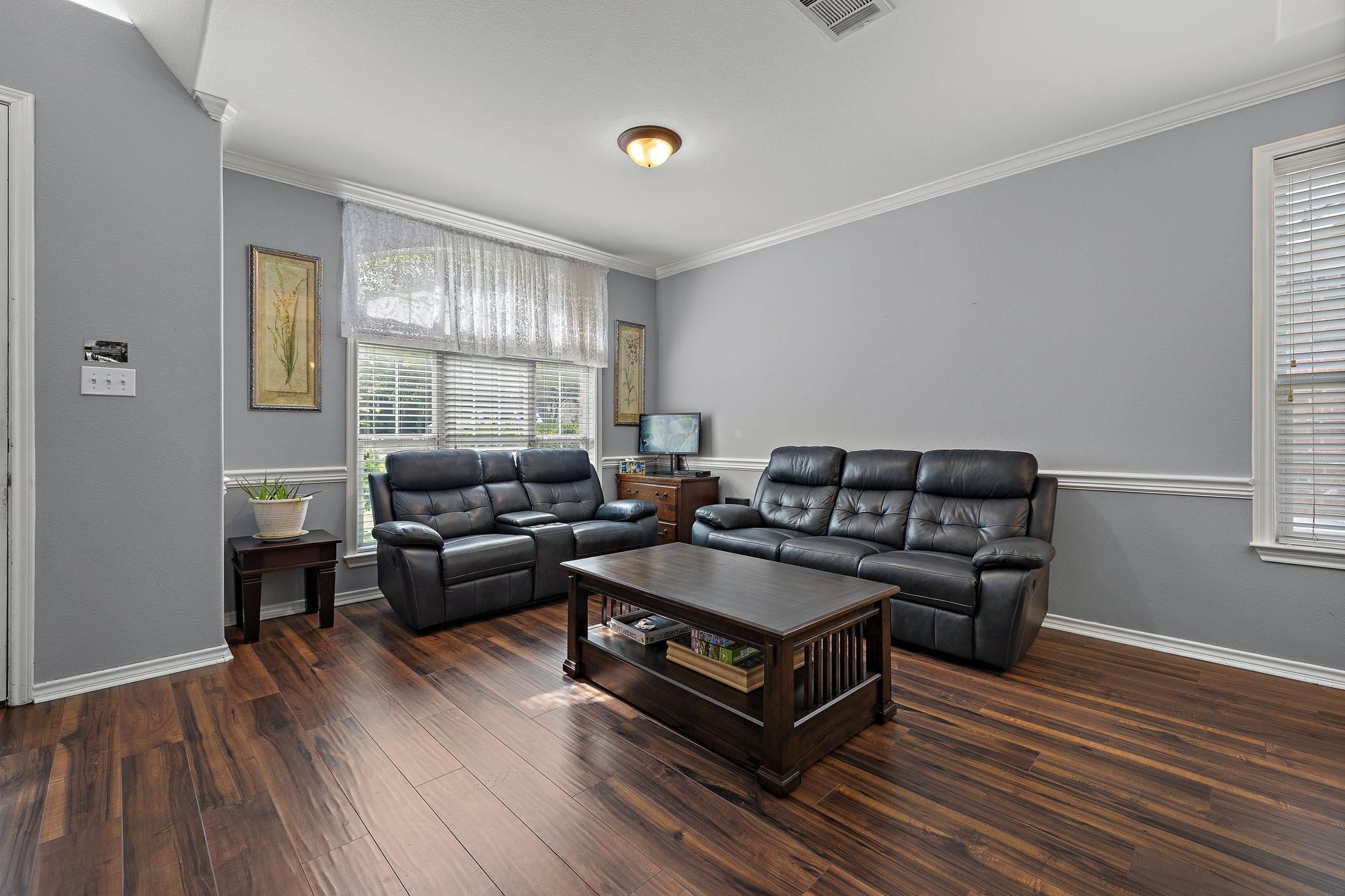 123 Justin Leonard DR