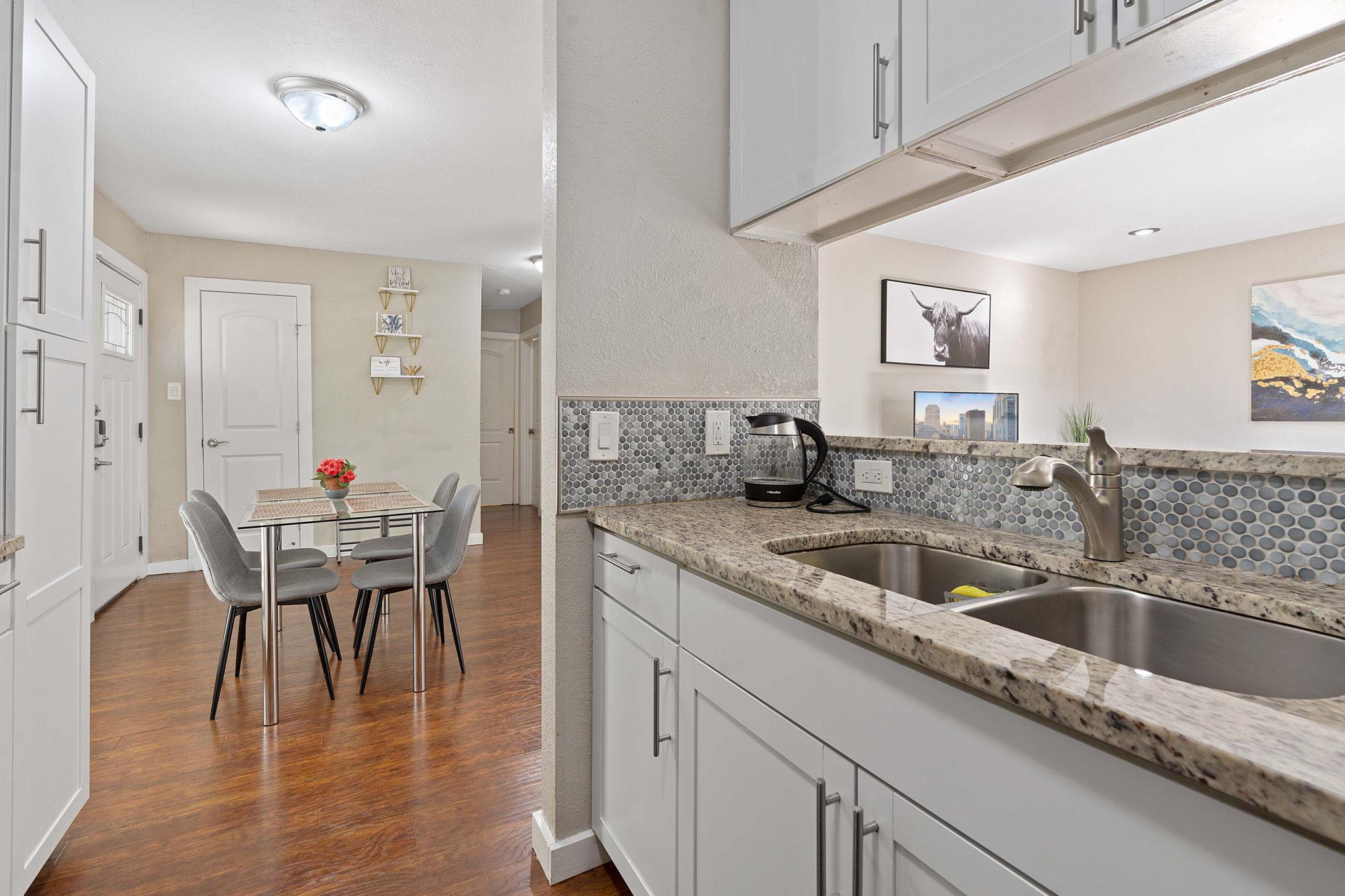 1906 Valley Hill CIR