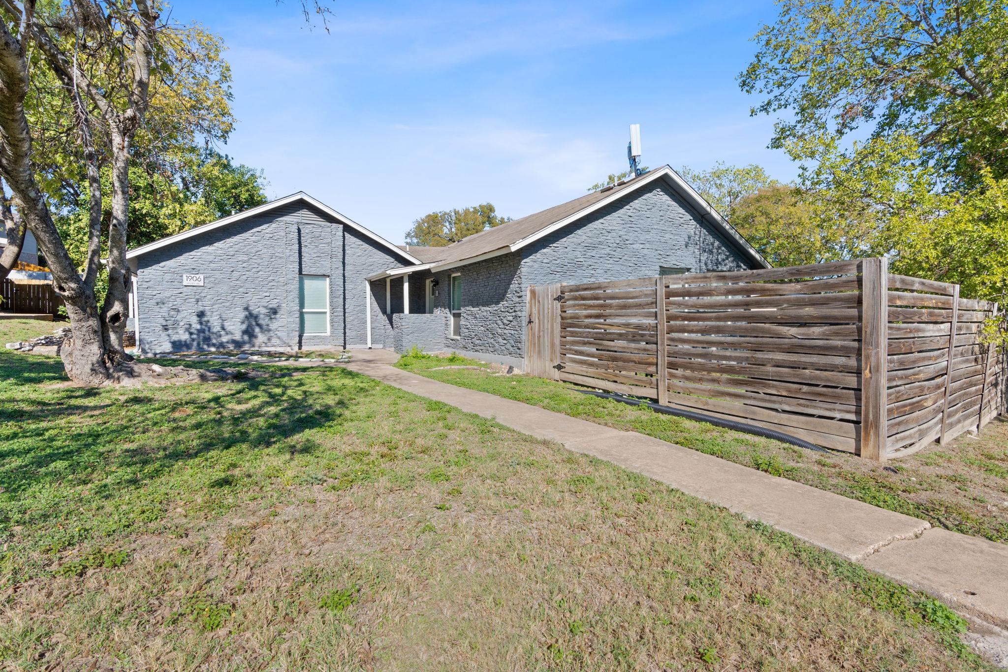 1906 Valley Hill CIR