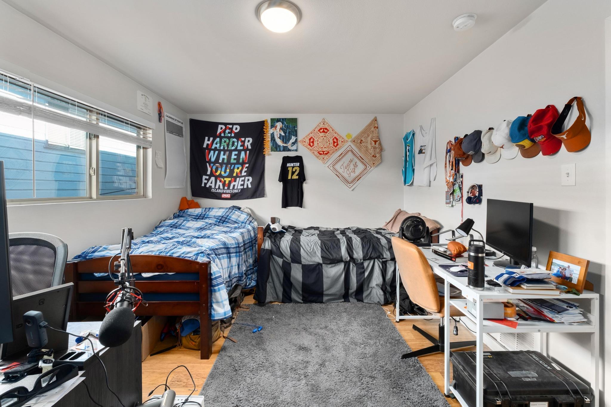 2404 Longview ST # 105