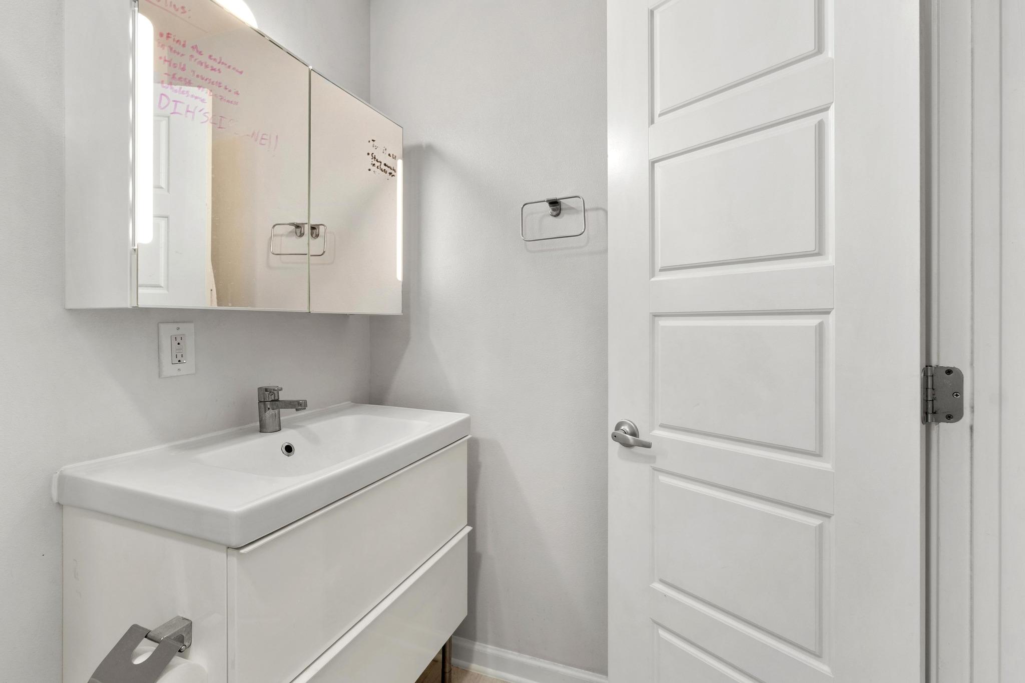 2404 Longview ST # 105