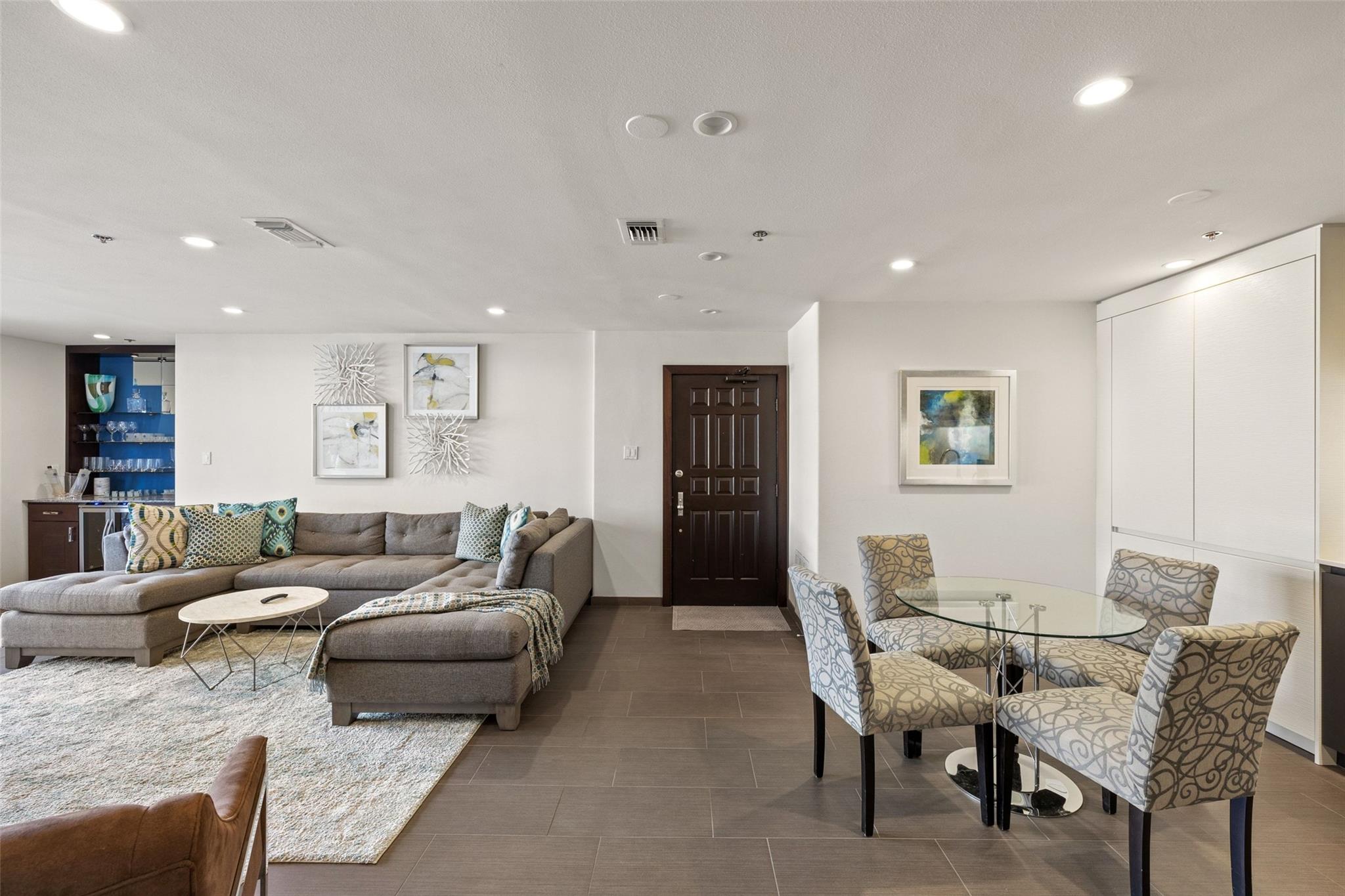 40 N Interstate 35 Unit: 2C1