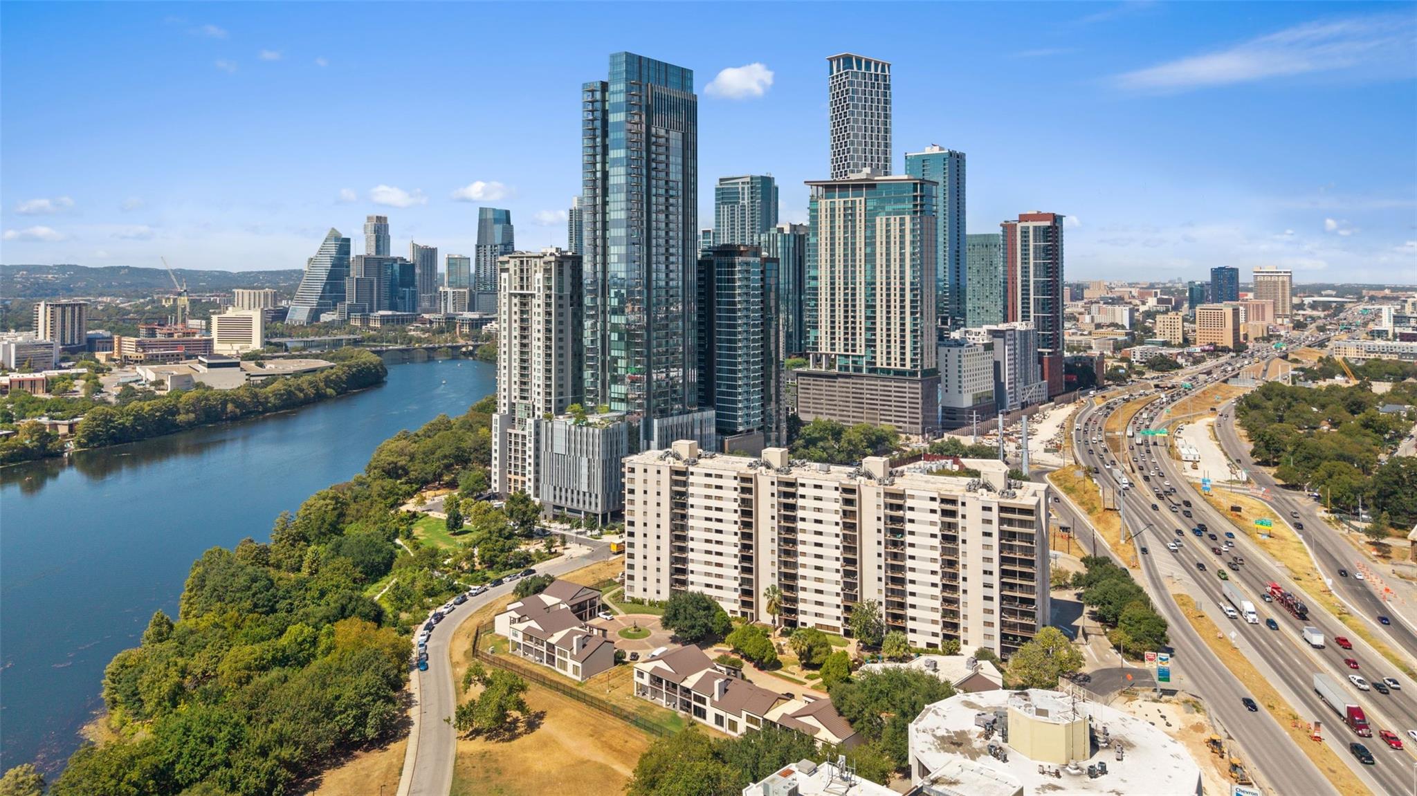 40 N Interstate 35 Unit: 2C1