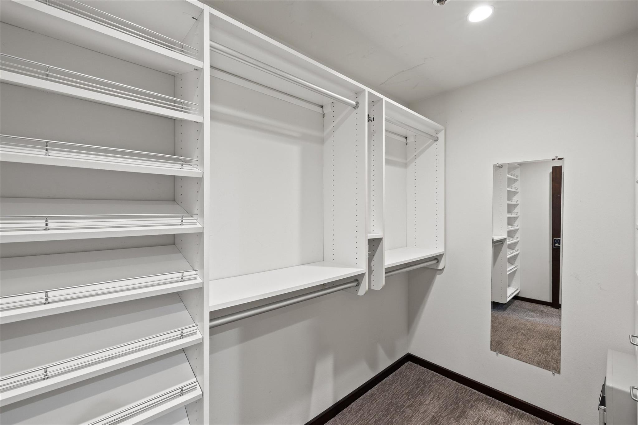 40 N Interstate 35 Unit: 2C1