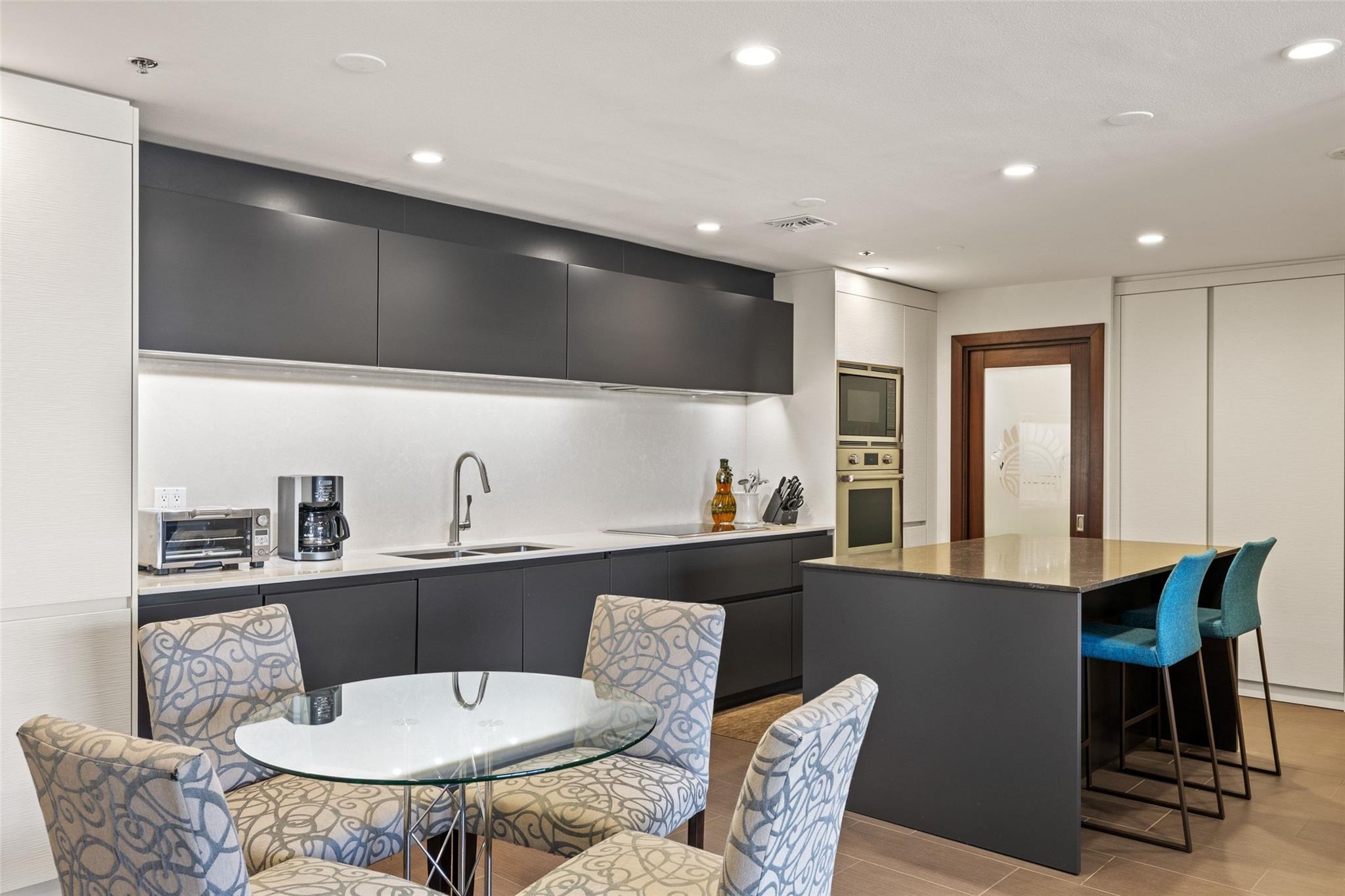 40 N Interstate 35 Unit: 2C1