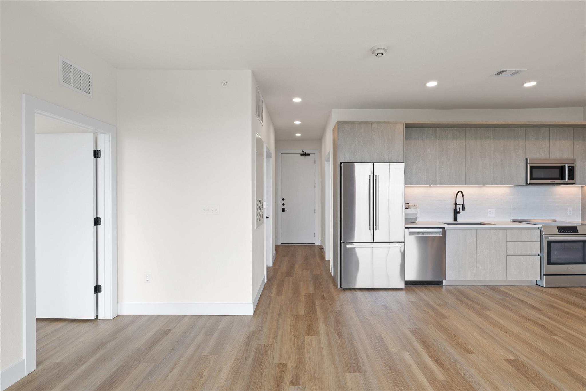 4315 S Congress Ave # 532