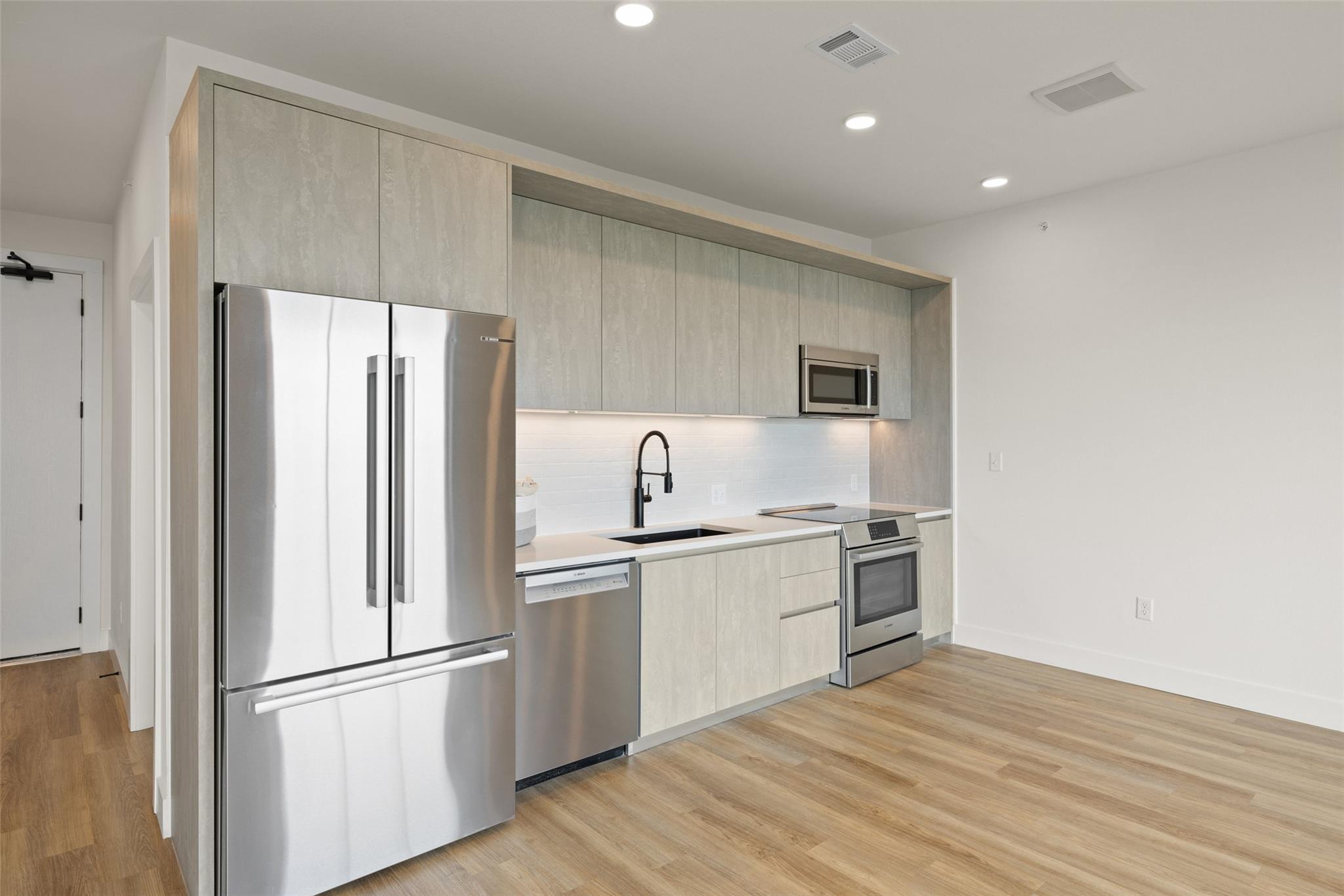 4315 S Congress Ave # 532