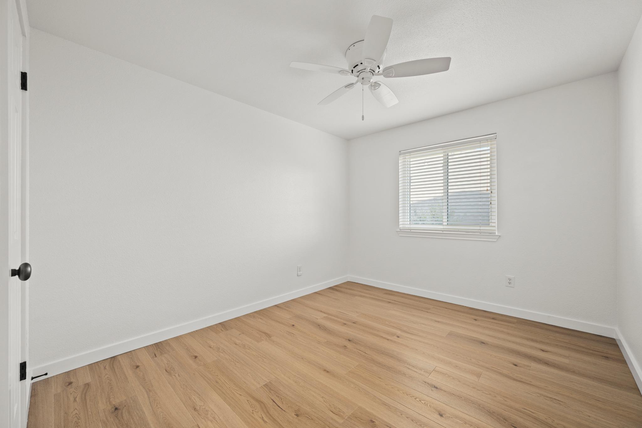 11039 Galleria CV