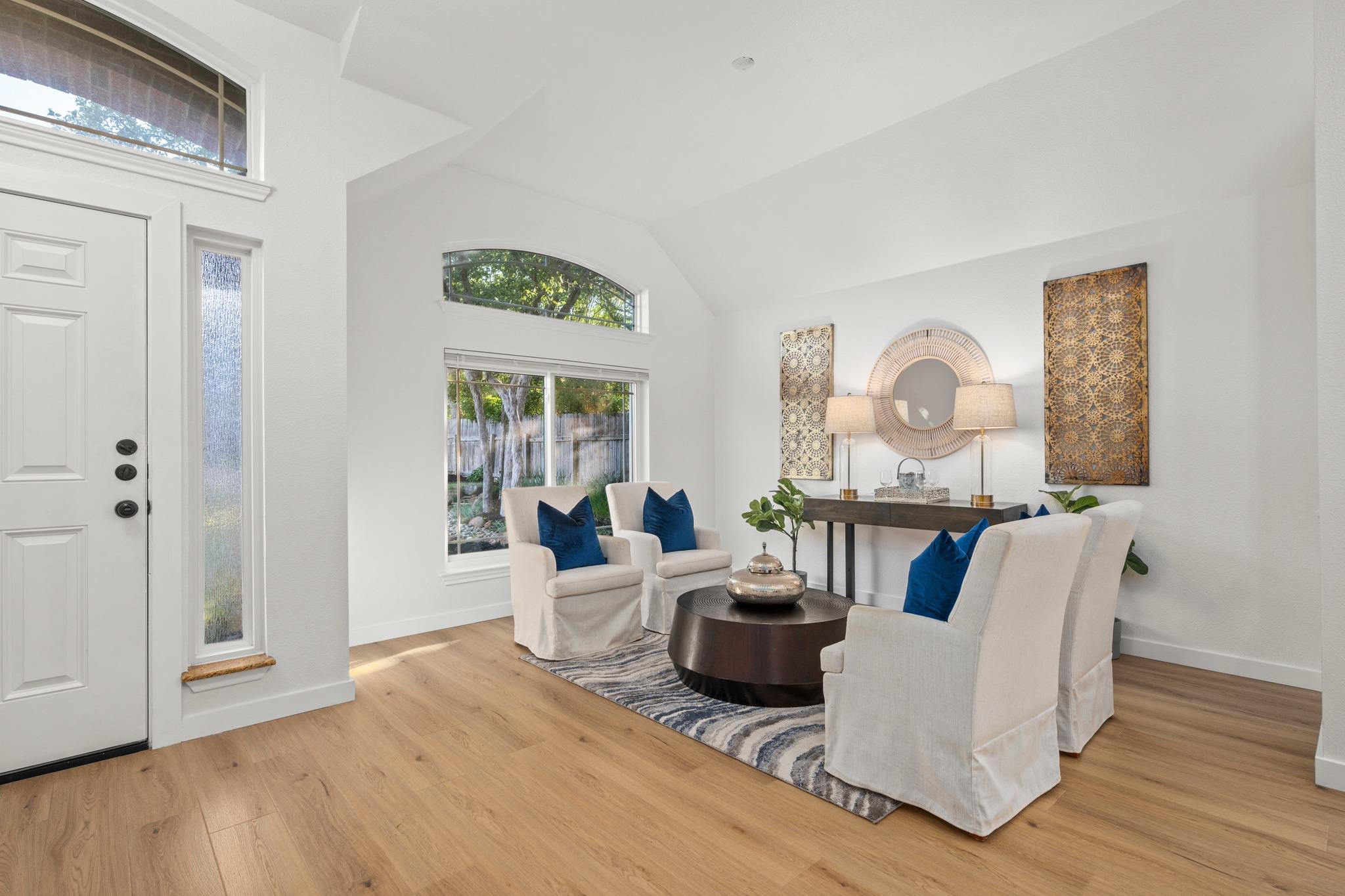 11039 Galleria CV