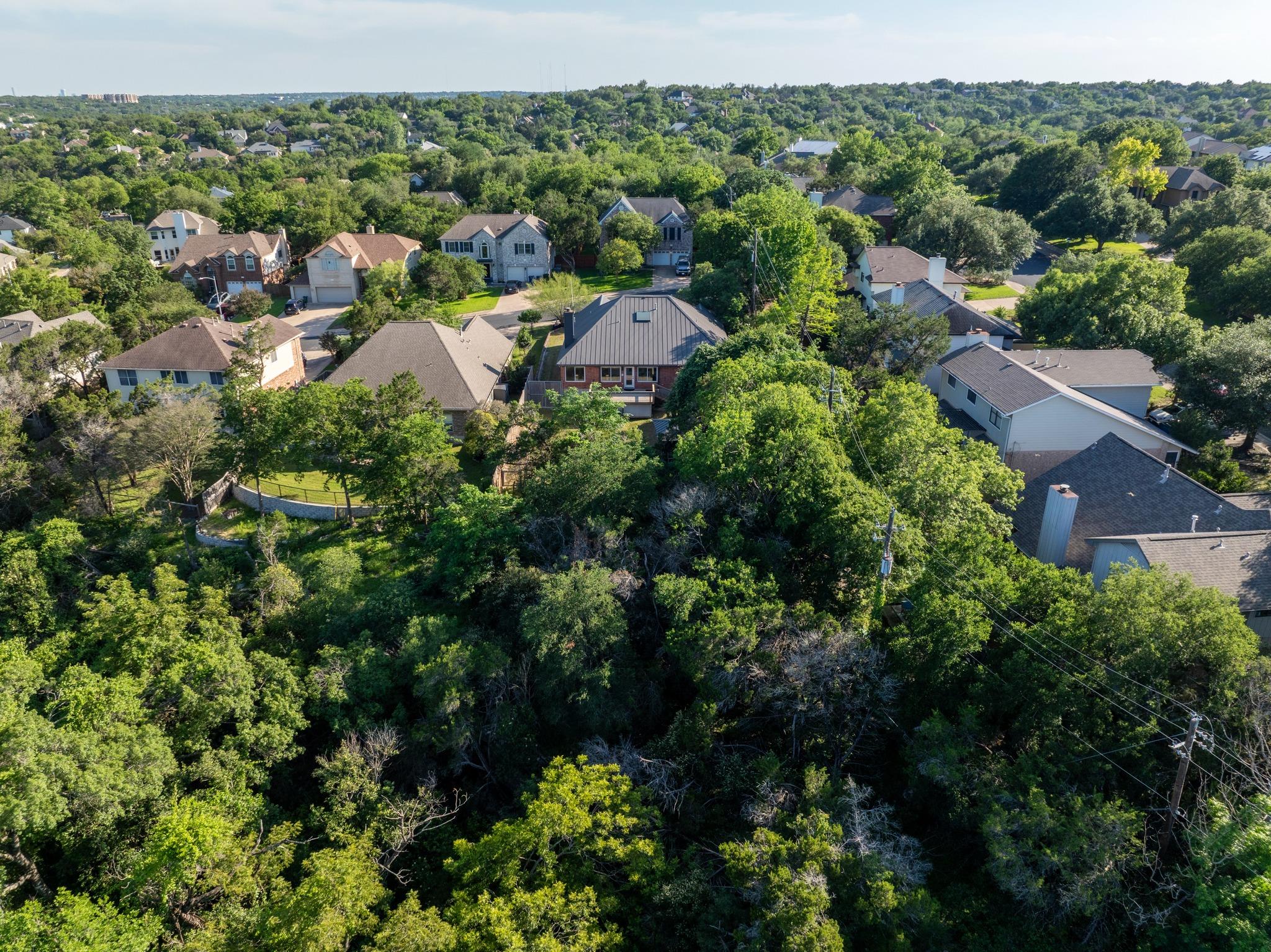 11039 Galleria CV