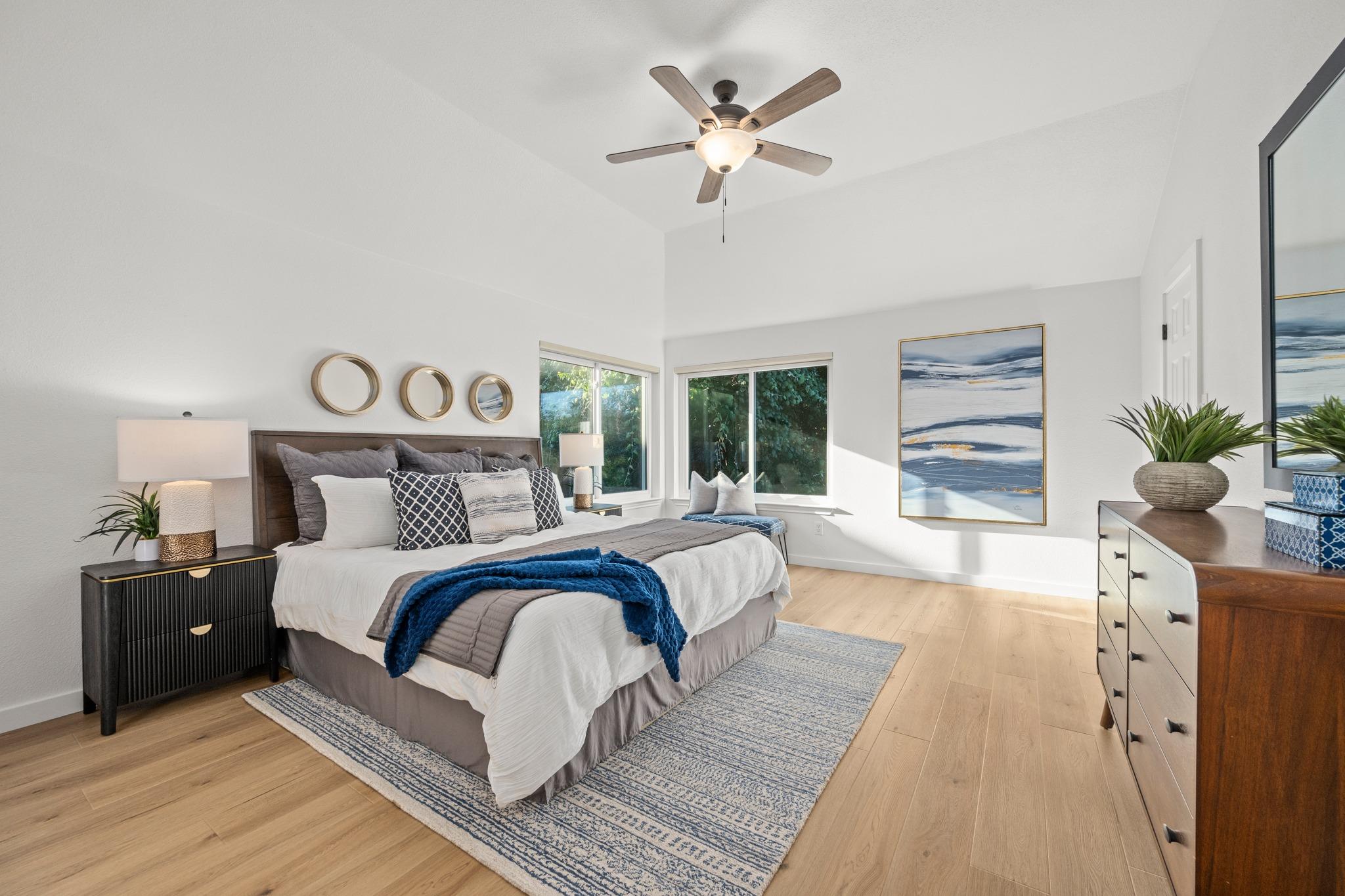 11039 Galleria CV