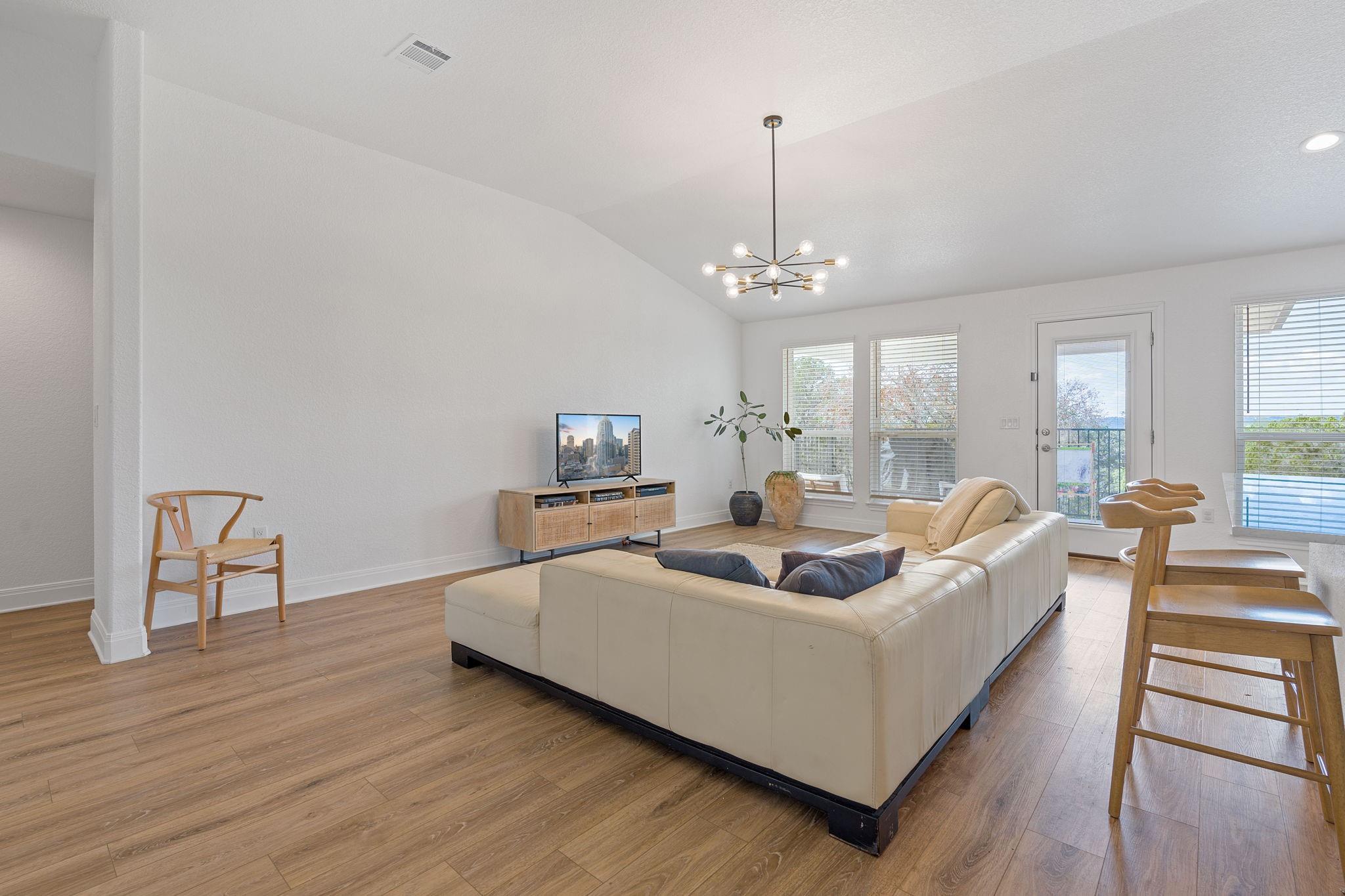 21102 Brewer LN