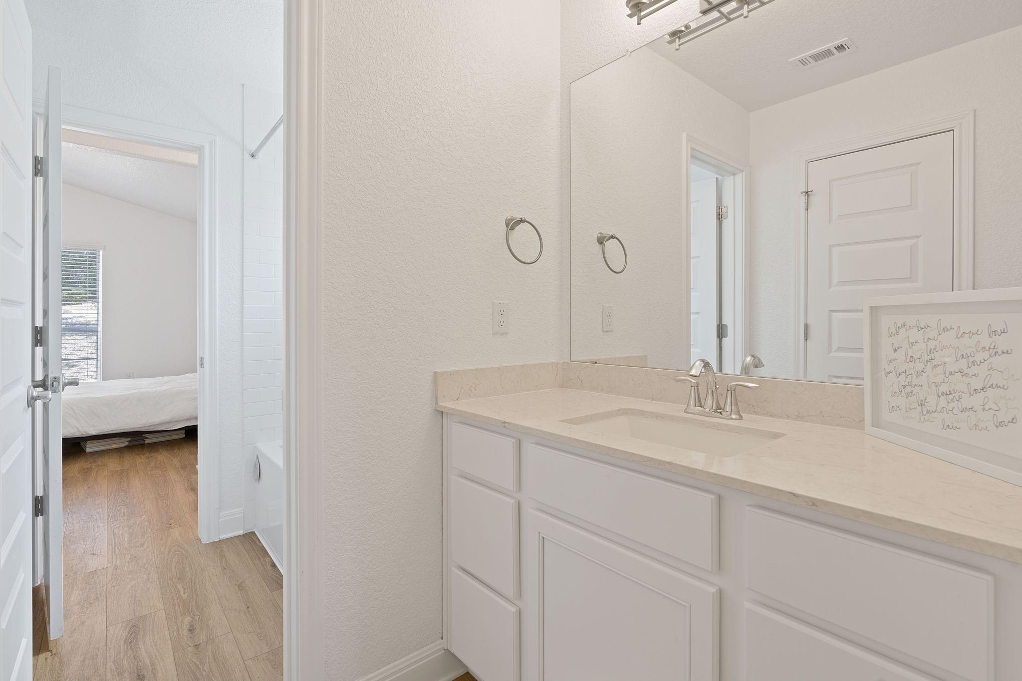 21102 Brewer LN