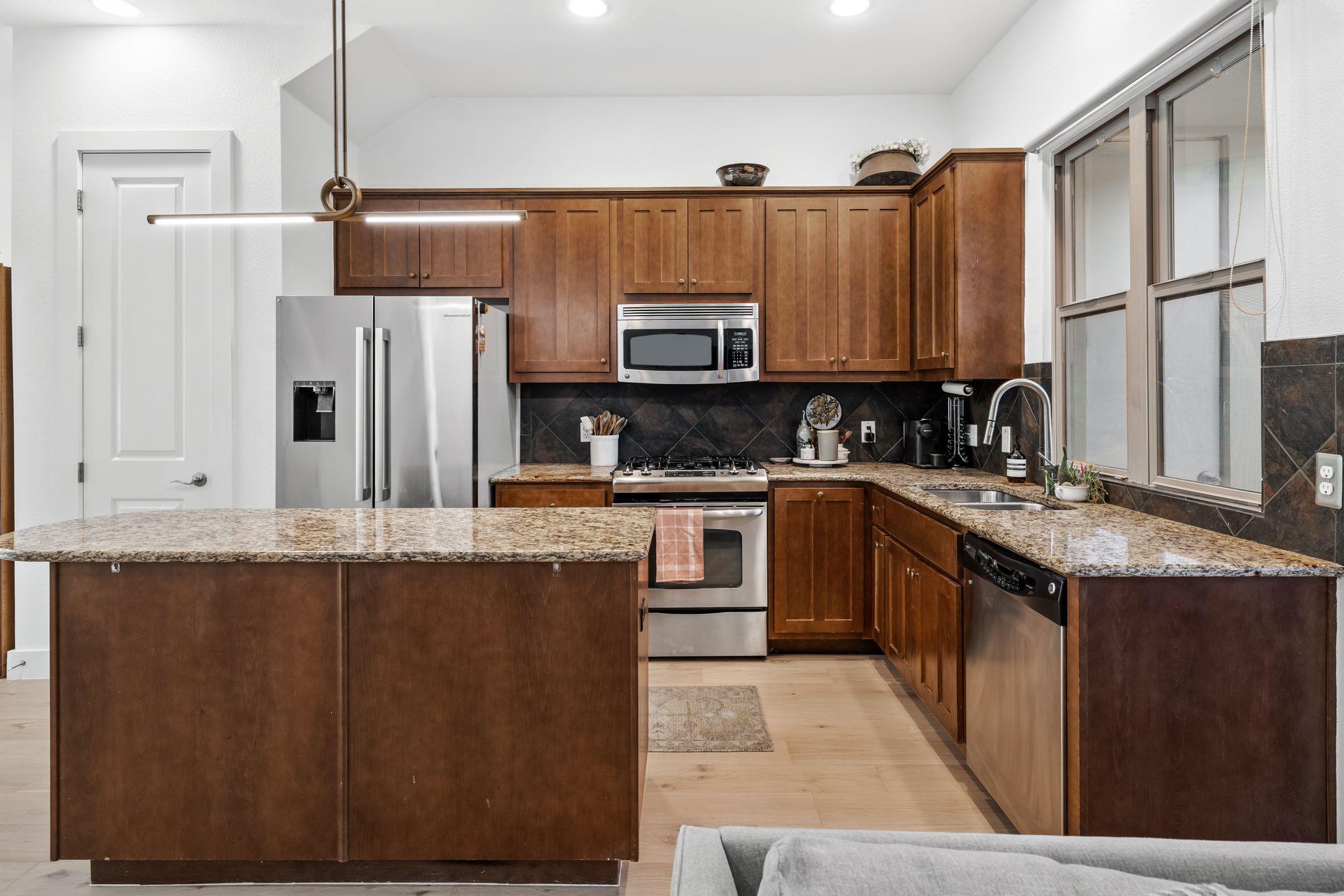 4004 Berkman DR