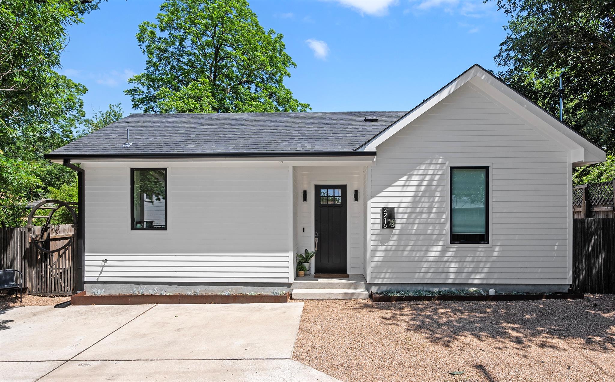 2216 Lindell Ave # 2