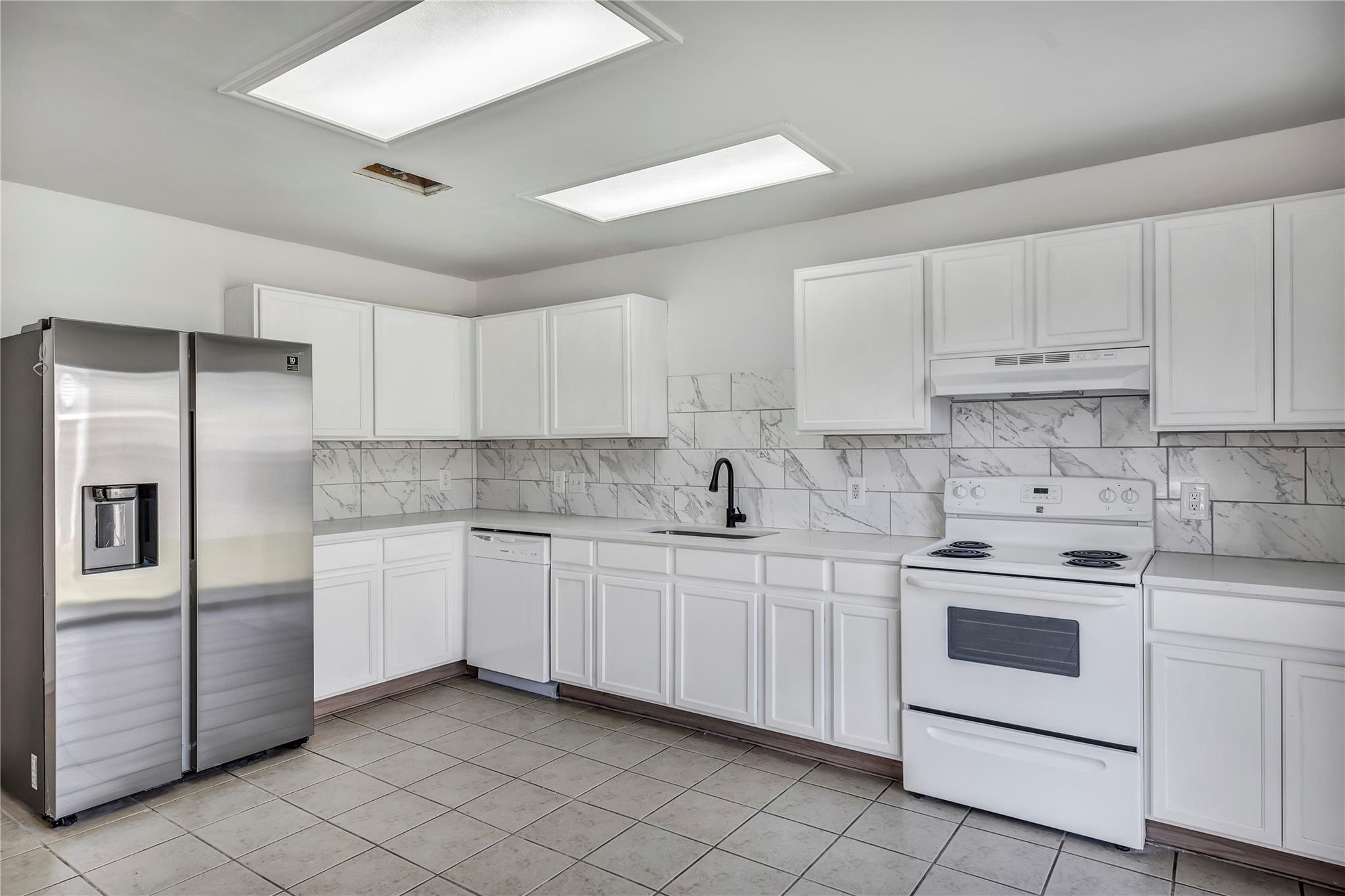 2400 Byfield DR