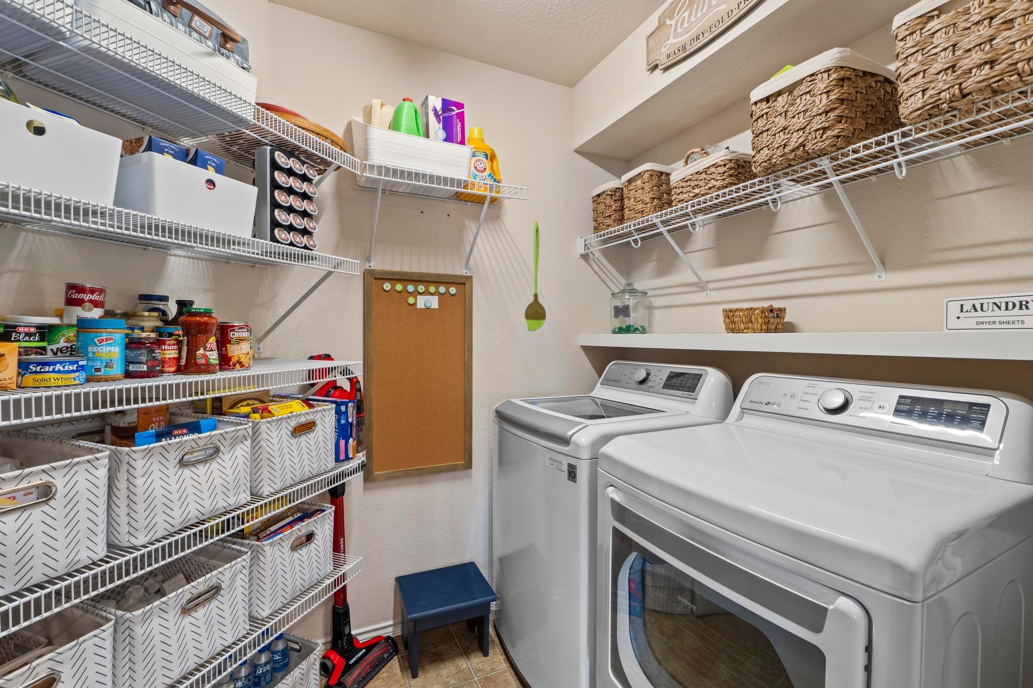1111 Whitley DR